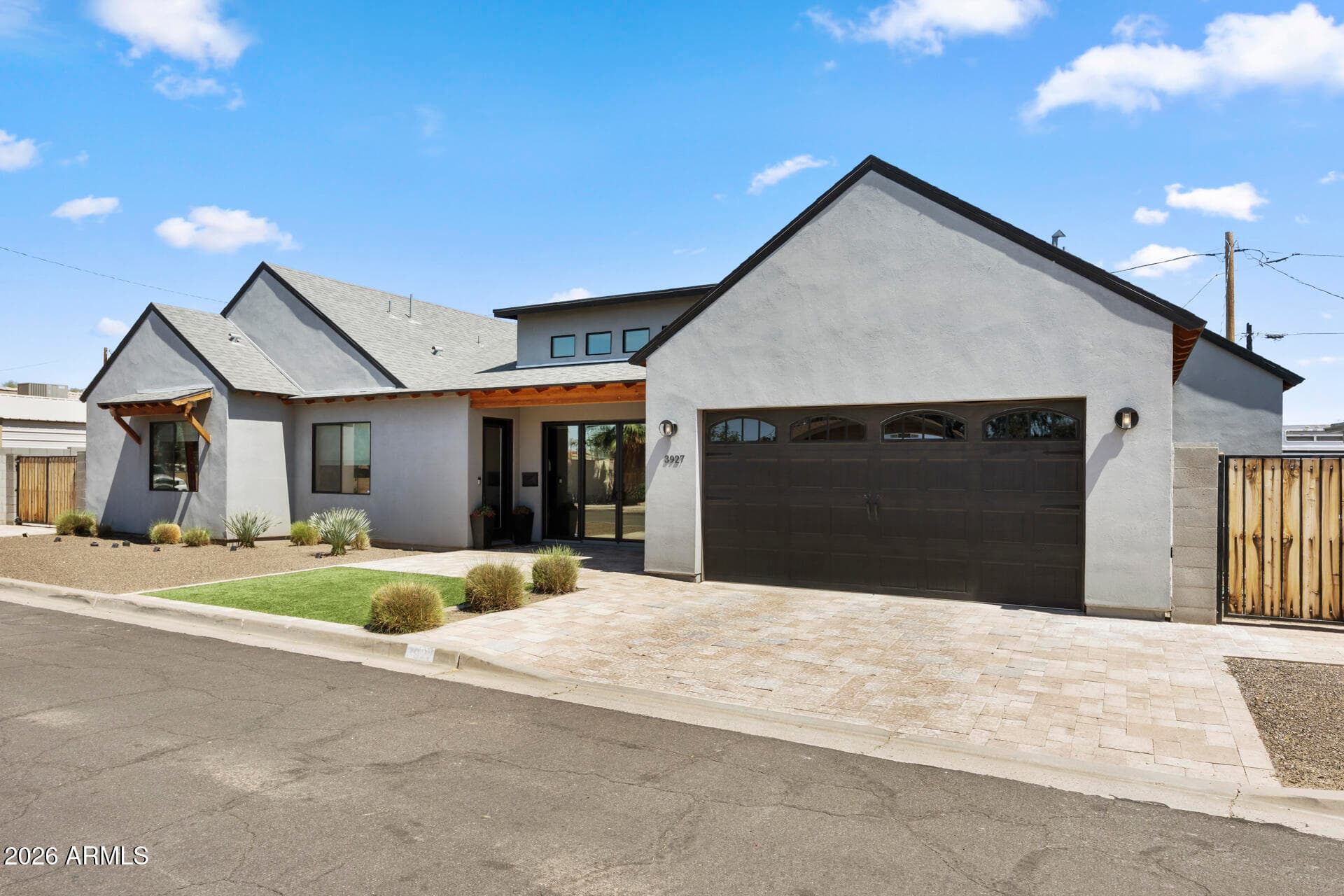 3927 N 13th Pl — photo 2