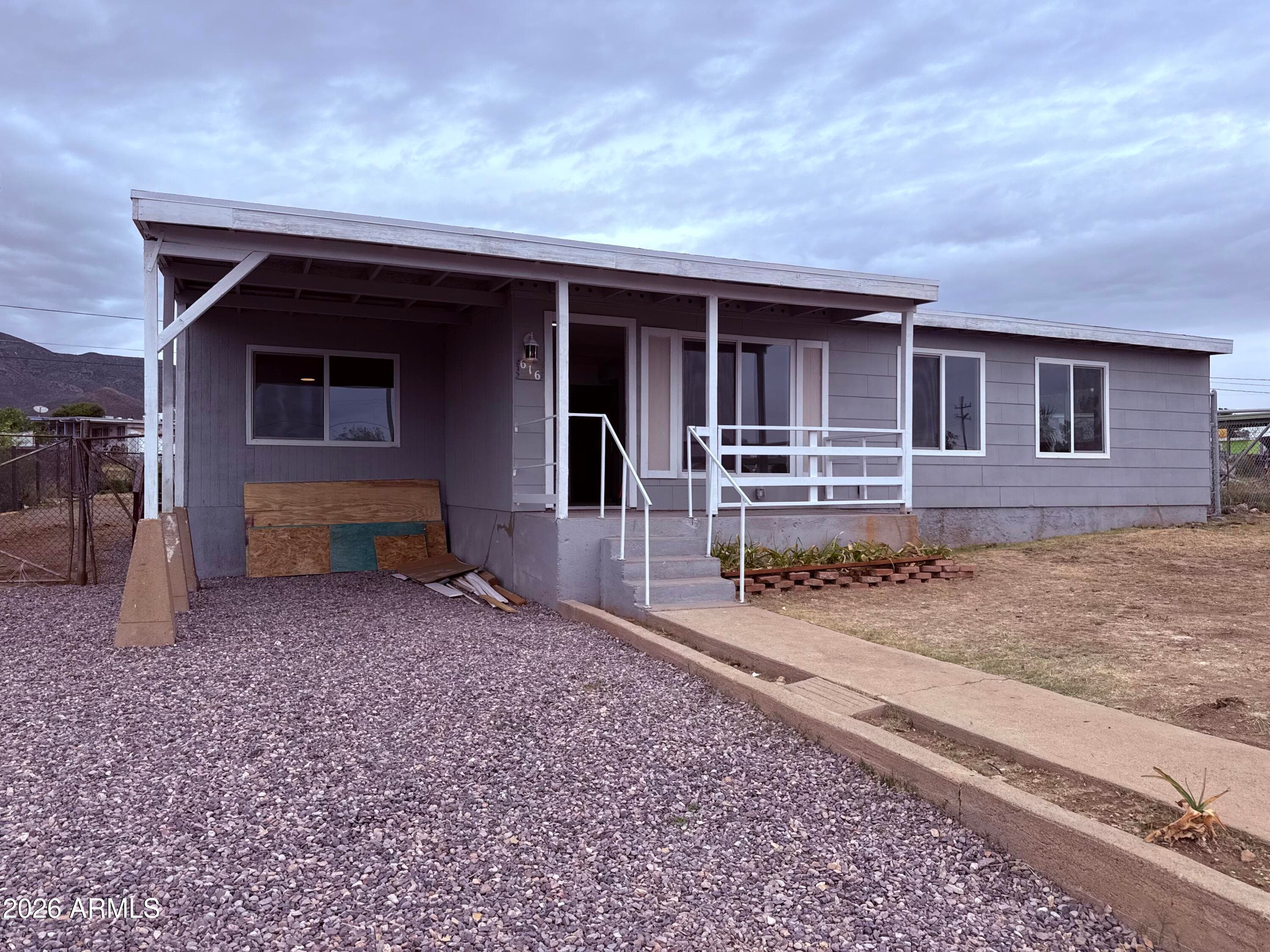 616 Santa Cruz Dr — photo 1