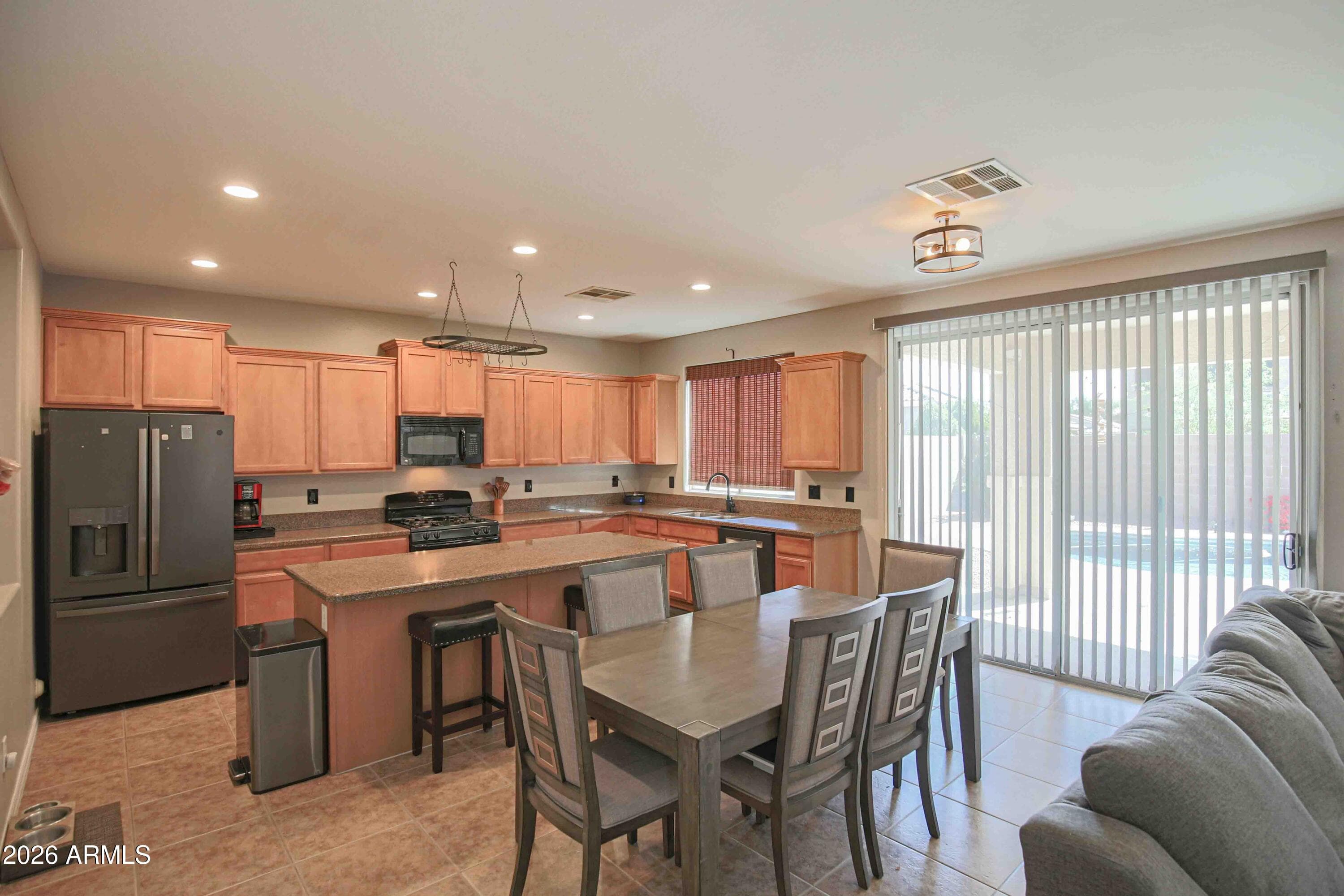 2826 N WHITE SANDS LN - Photo 4