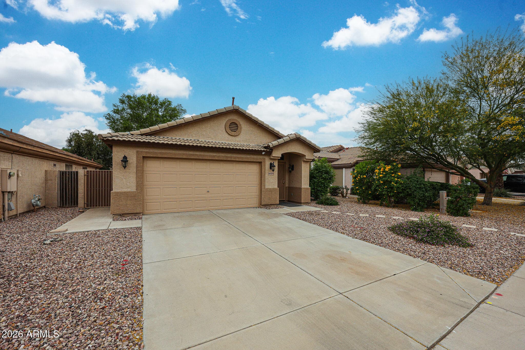 10379 W Tonopah Dr — photo 2