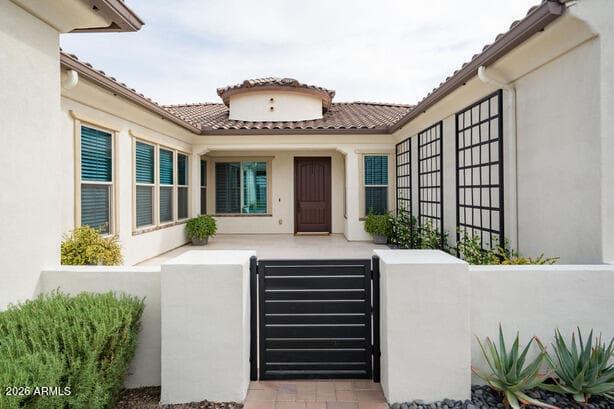 5537 E Via Caballo Blanco -- — photo 2
