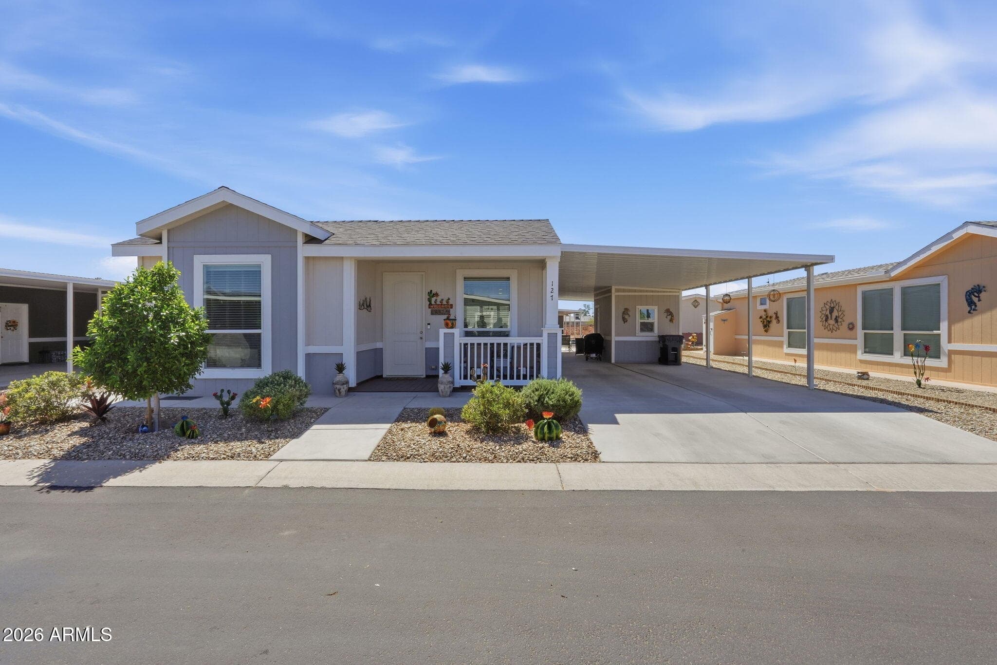 312 E O'neil Dr 127 — photo 1