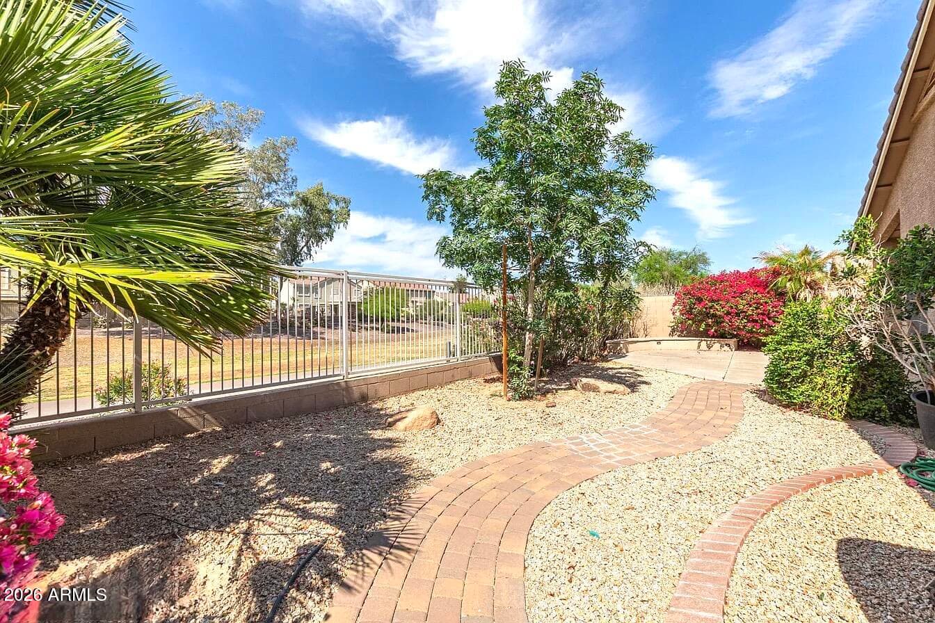 5336 W Campo Bello Dr — photo 22