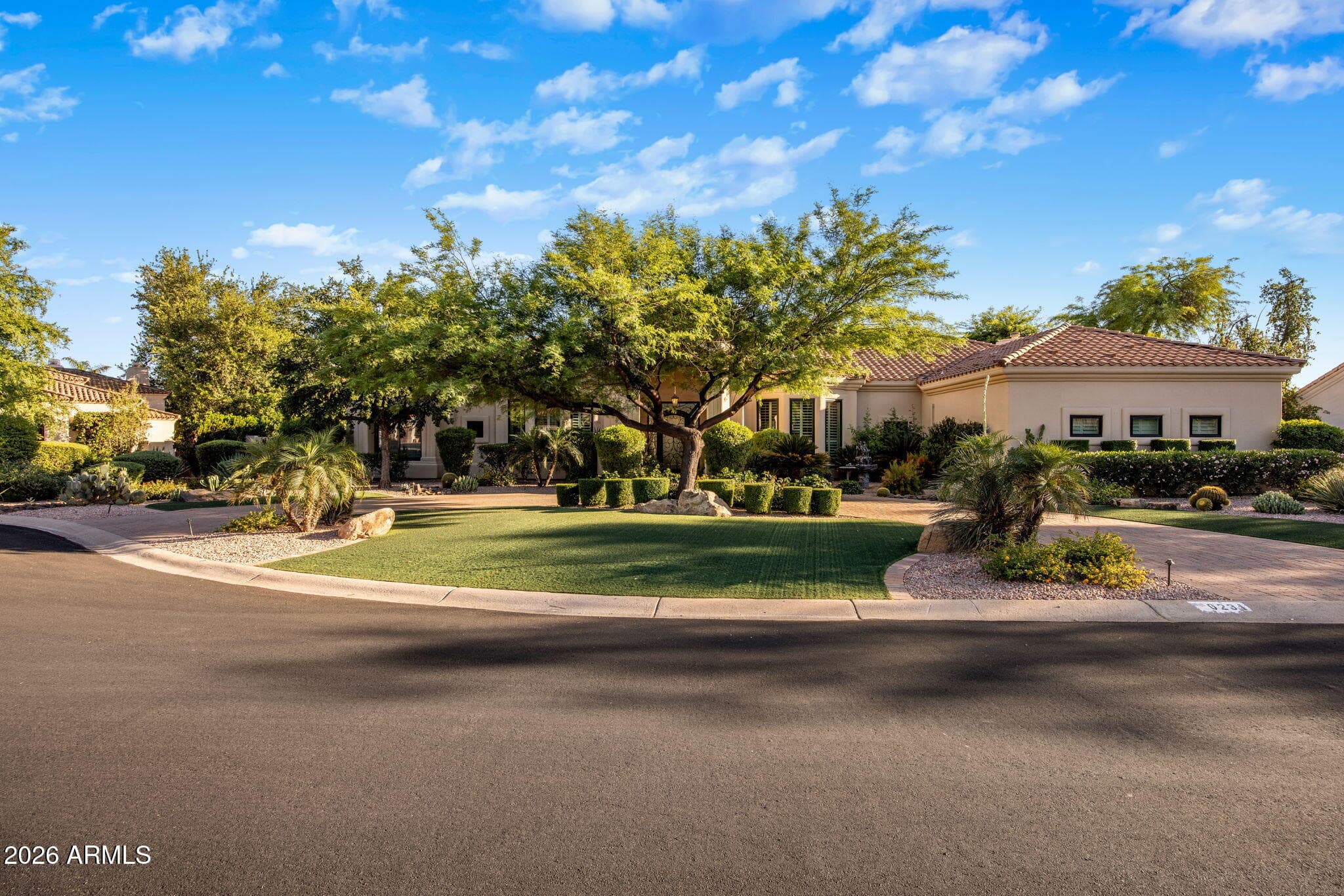 6231 E Yucca St — photo 1