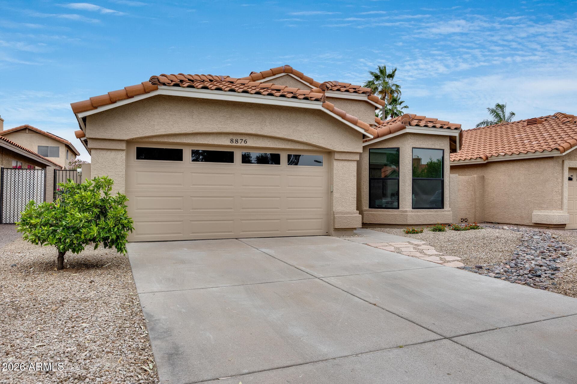 8876 E Windrose Dr — photo 2
