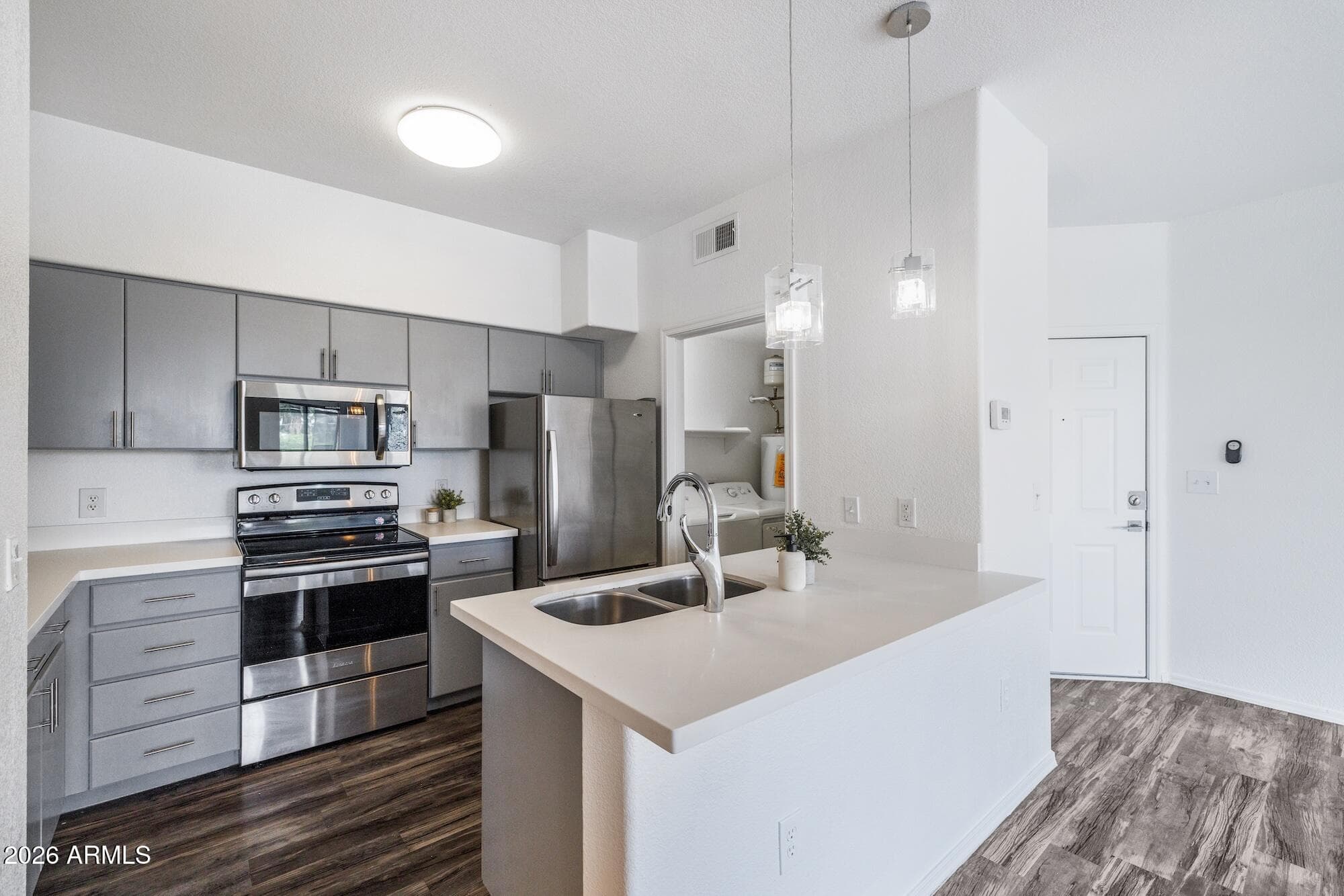 5302 E Van Buren St 3065 — photo 2