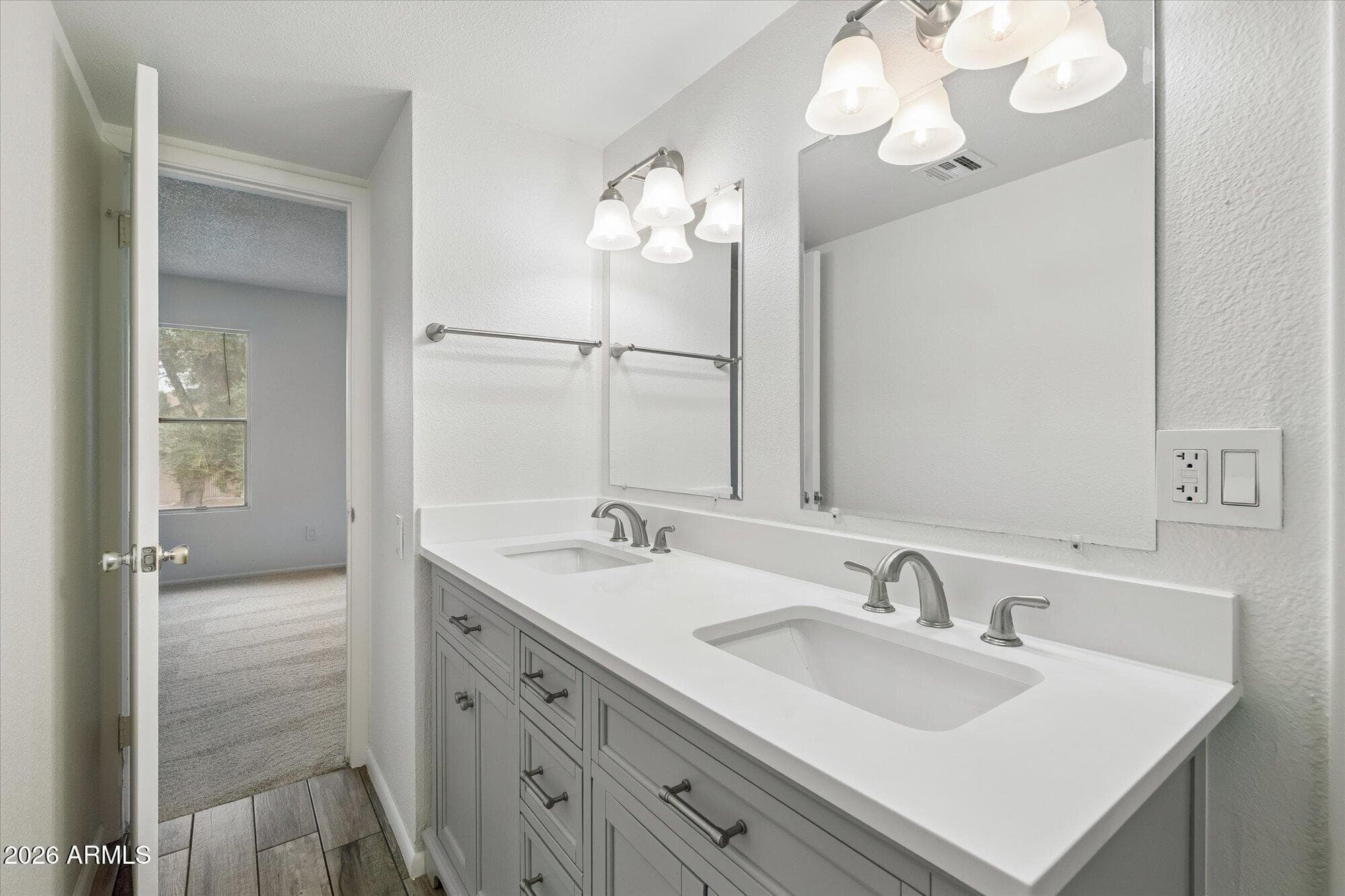 4619 W CONTINENTAL DR - See more photos