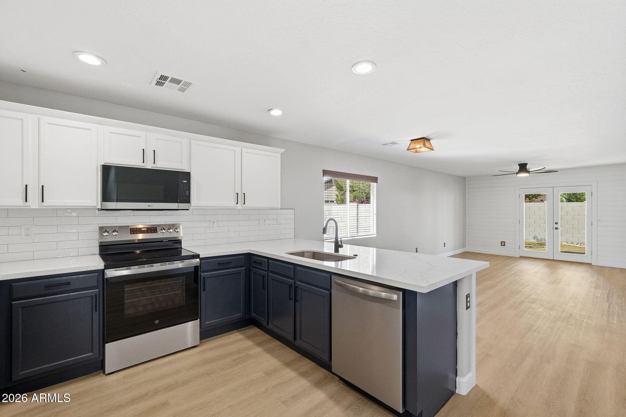 28654 N Olivine Ct — photo 2