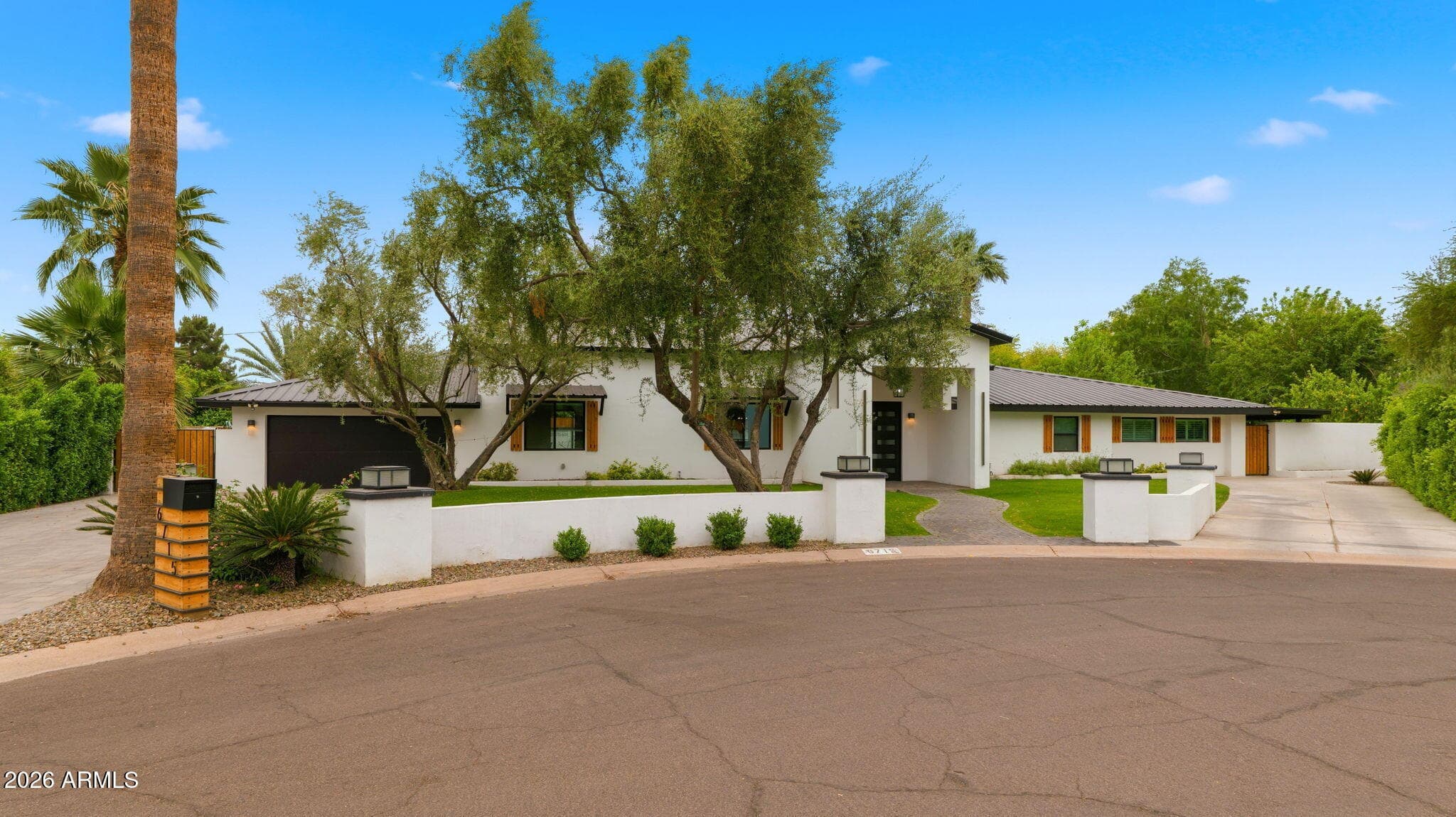 6715 E Montecito Ave — photo 2