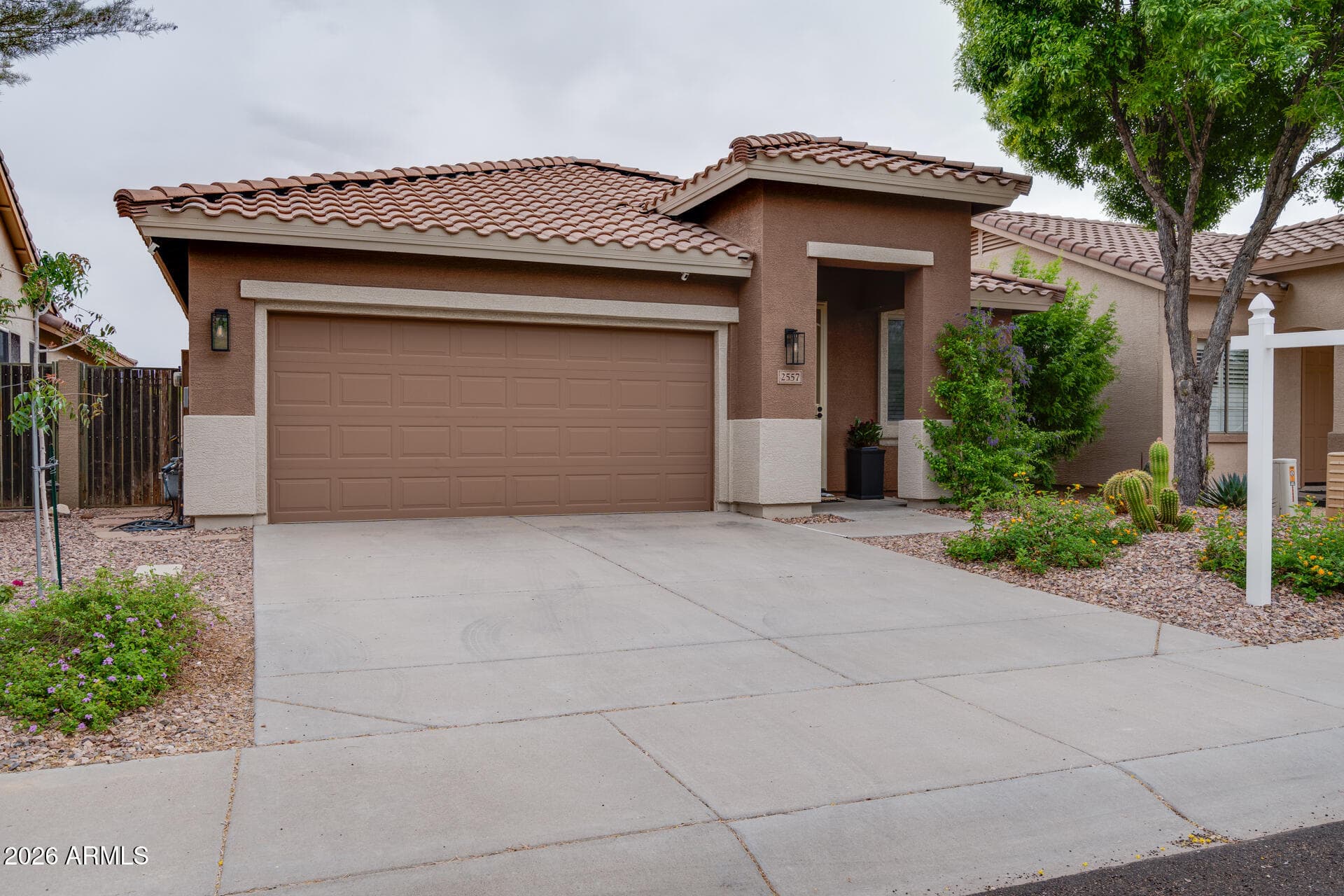 2557 W Bisbee Way — photo 1