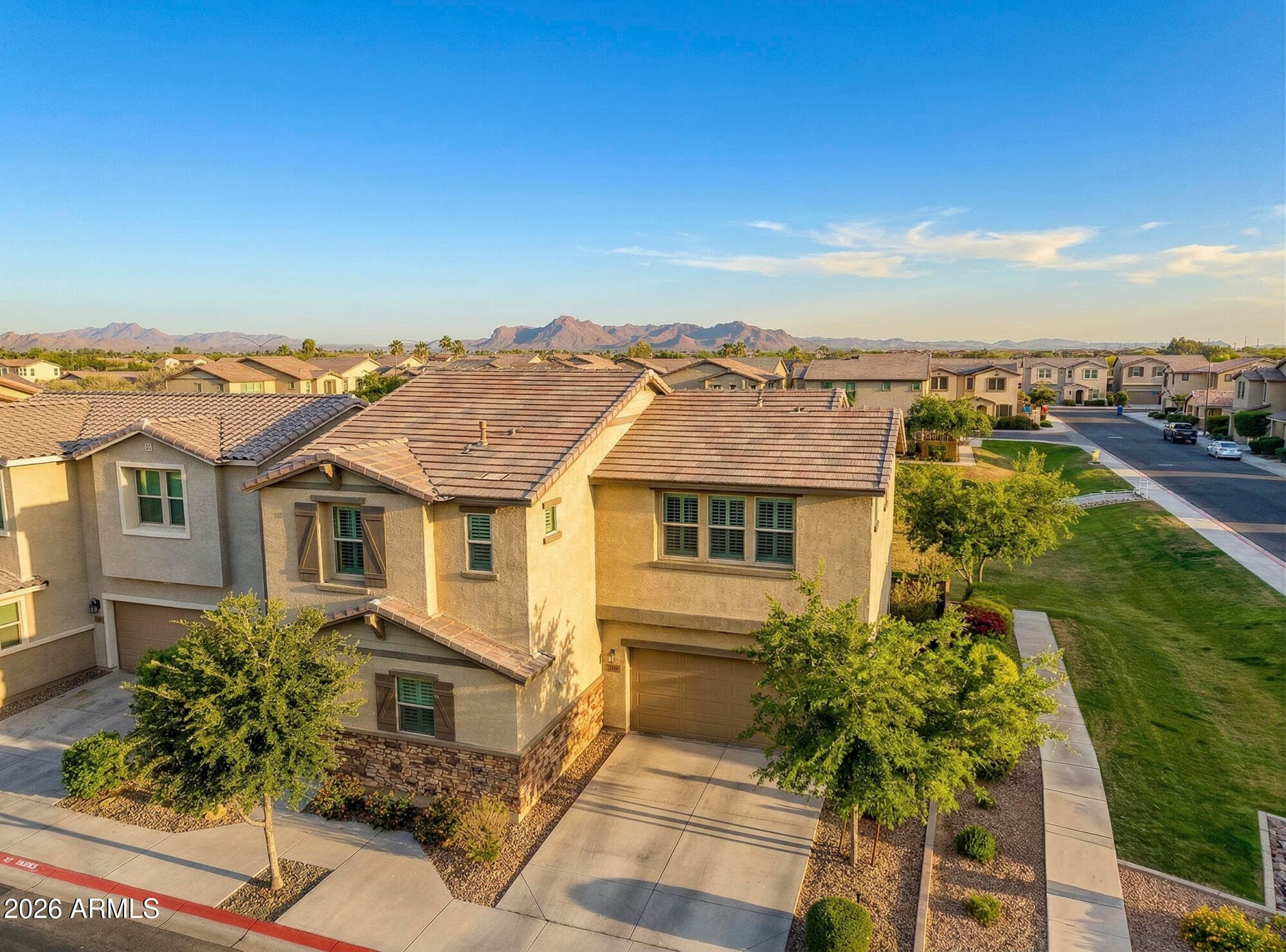 2833 S Lynch -- — photo 2