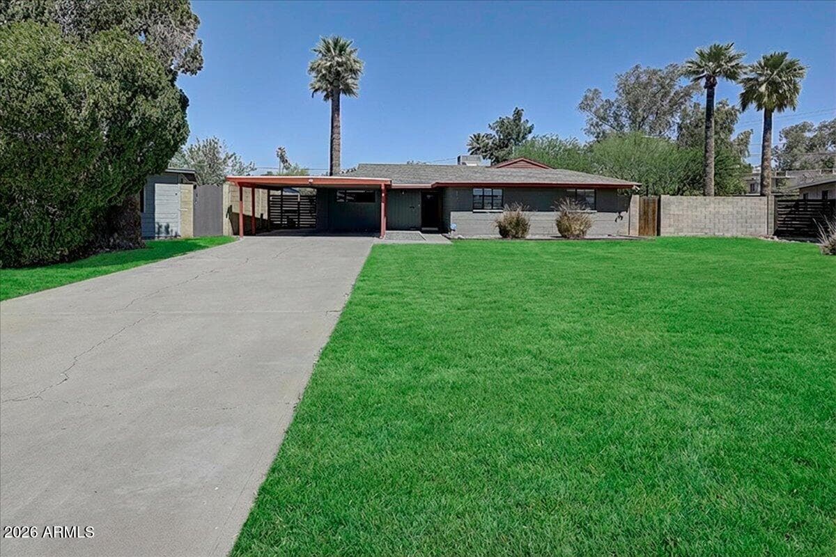 1326 E Avalon Dr — photo 1