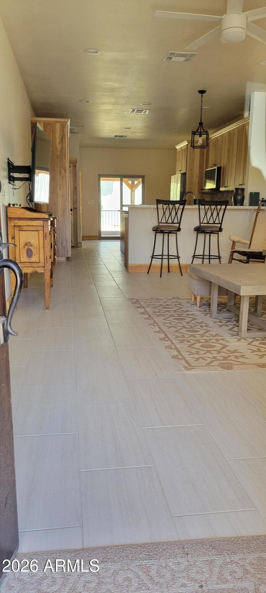 236 W Heiner Dr — photo 2