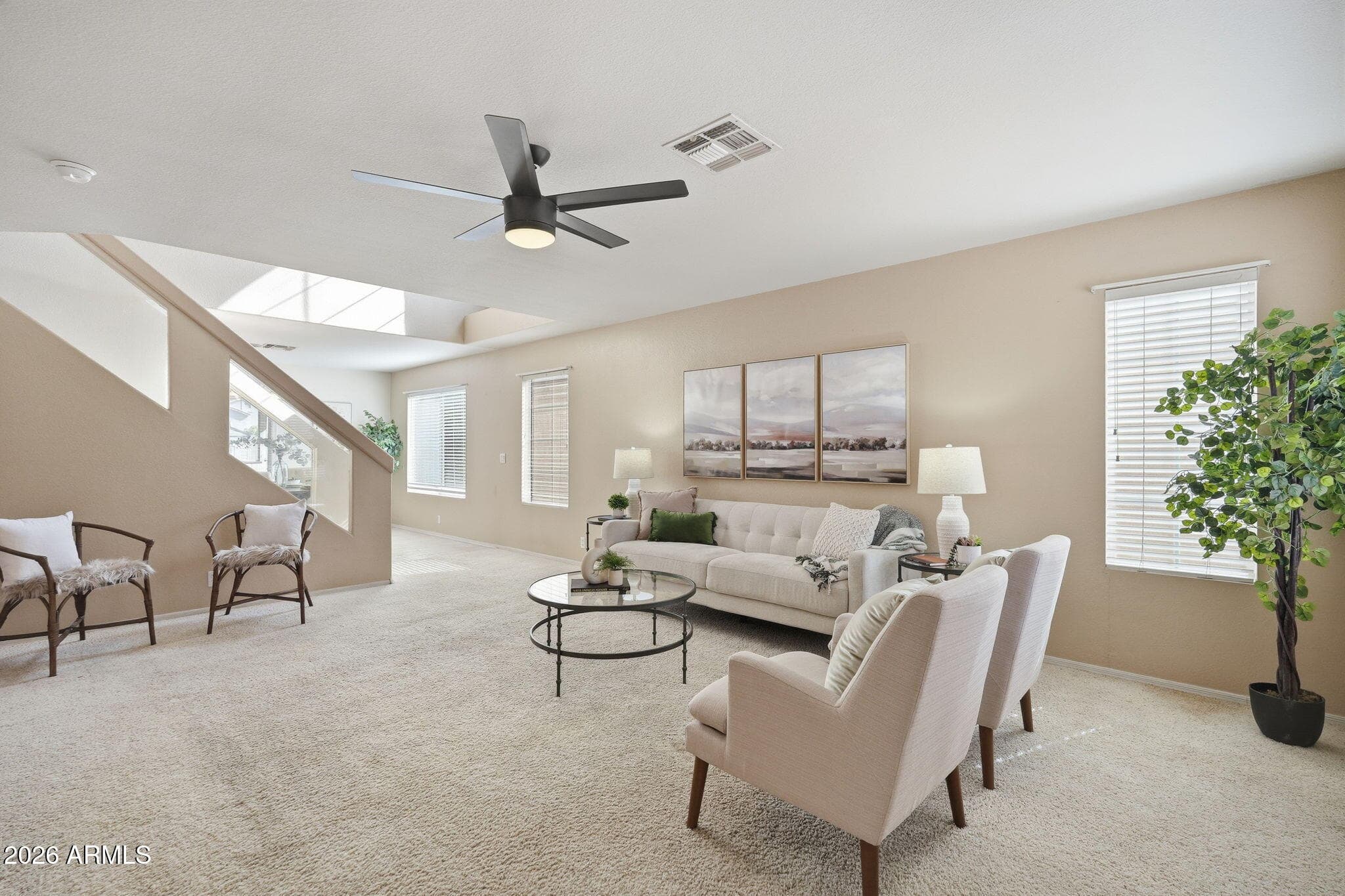 2546 E Camellia Dr — photo 2