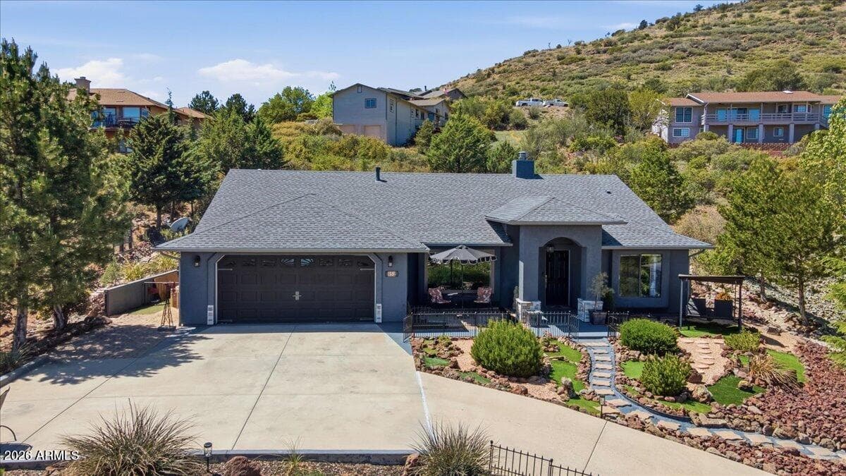 852 Sunrise Blvd — photo 1