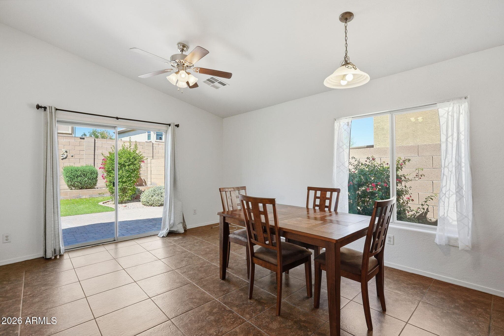 22174 W DESERT BLOOM ST - Photo 5