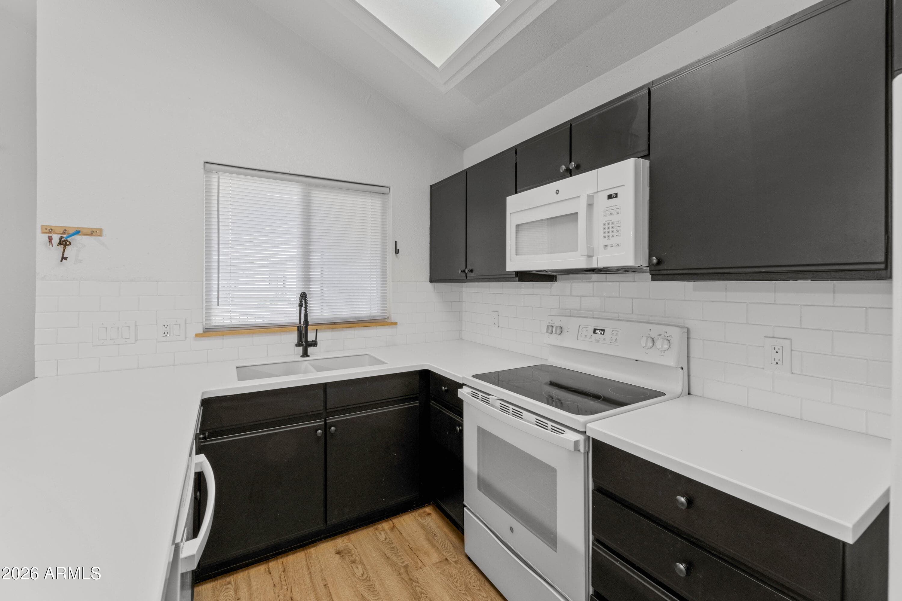 2201 N COMANCHE DR - See more photos