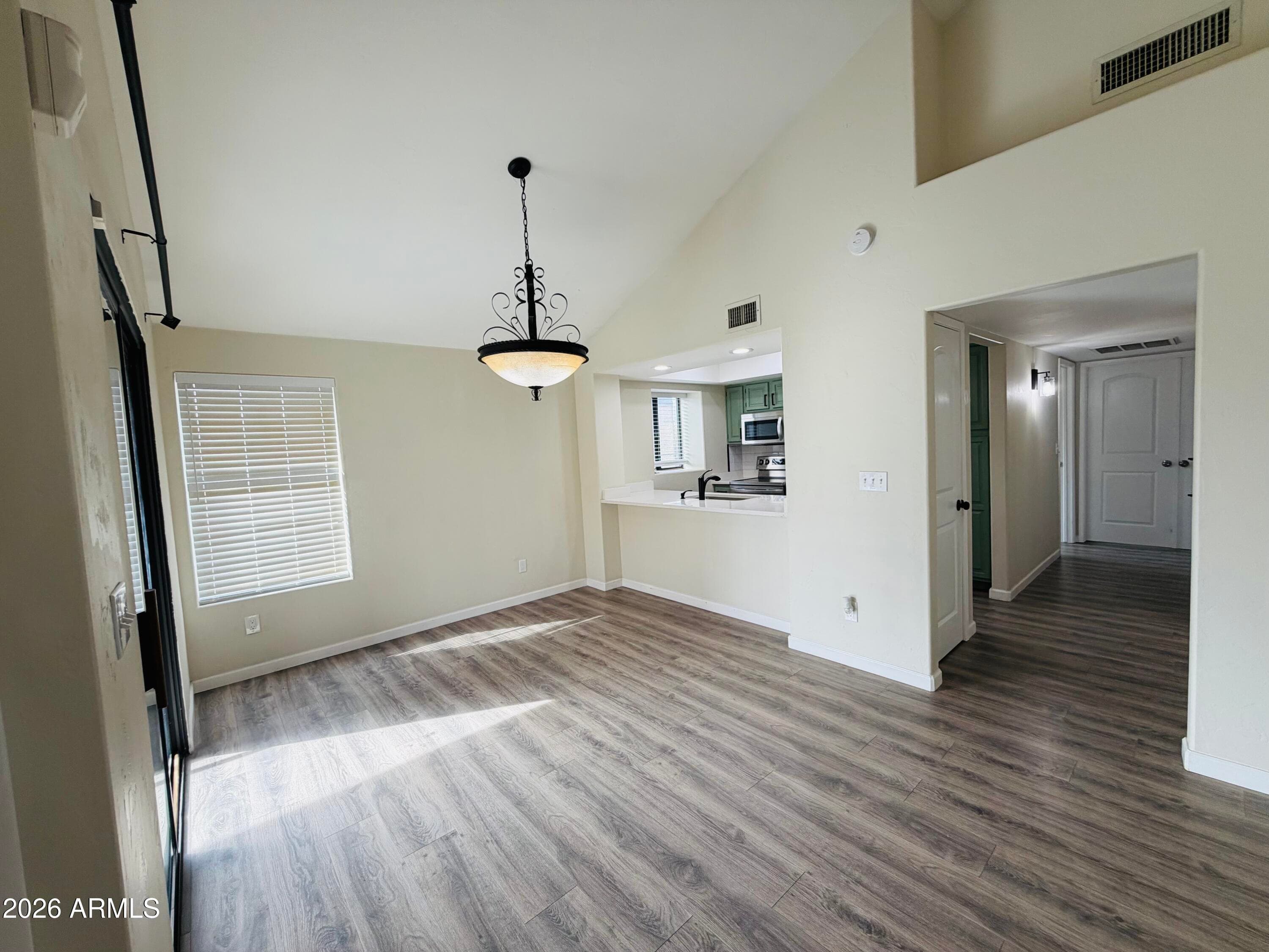 4040 N Weimer Pl 4 — photo 2