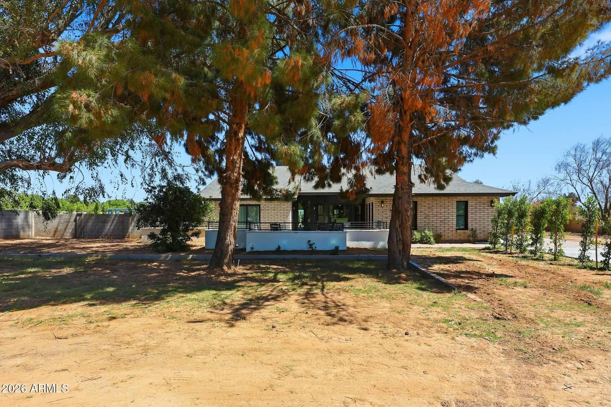 7601 N Citrus Rd — photo 2