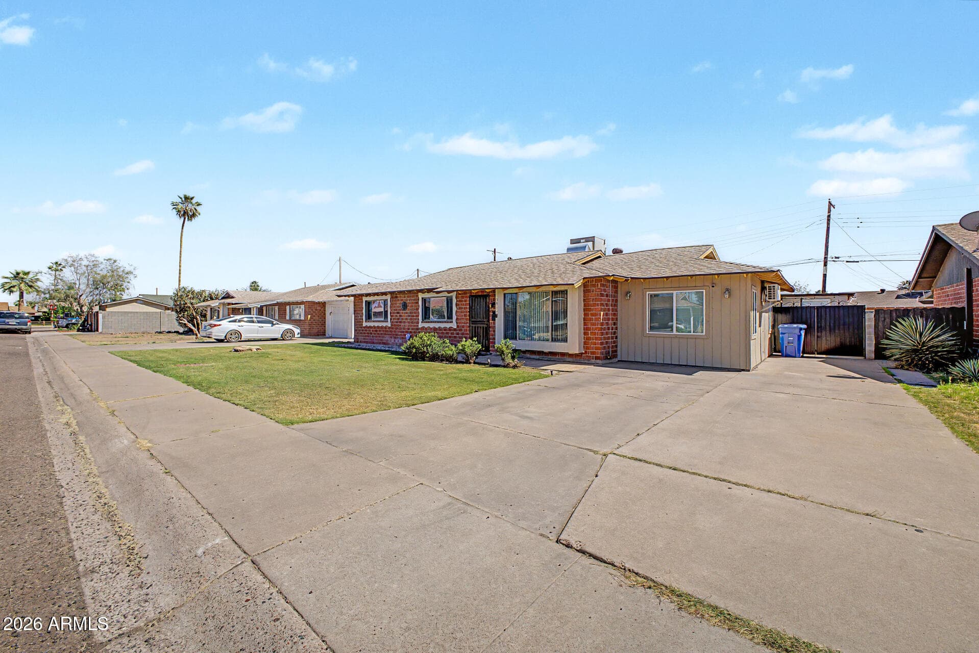 3917 W Marlette Ave — photo 2