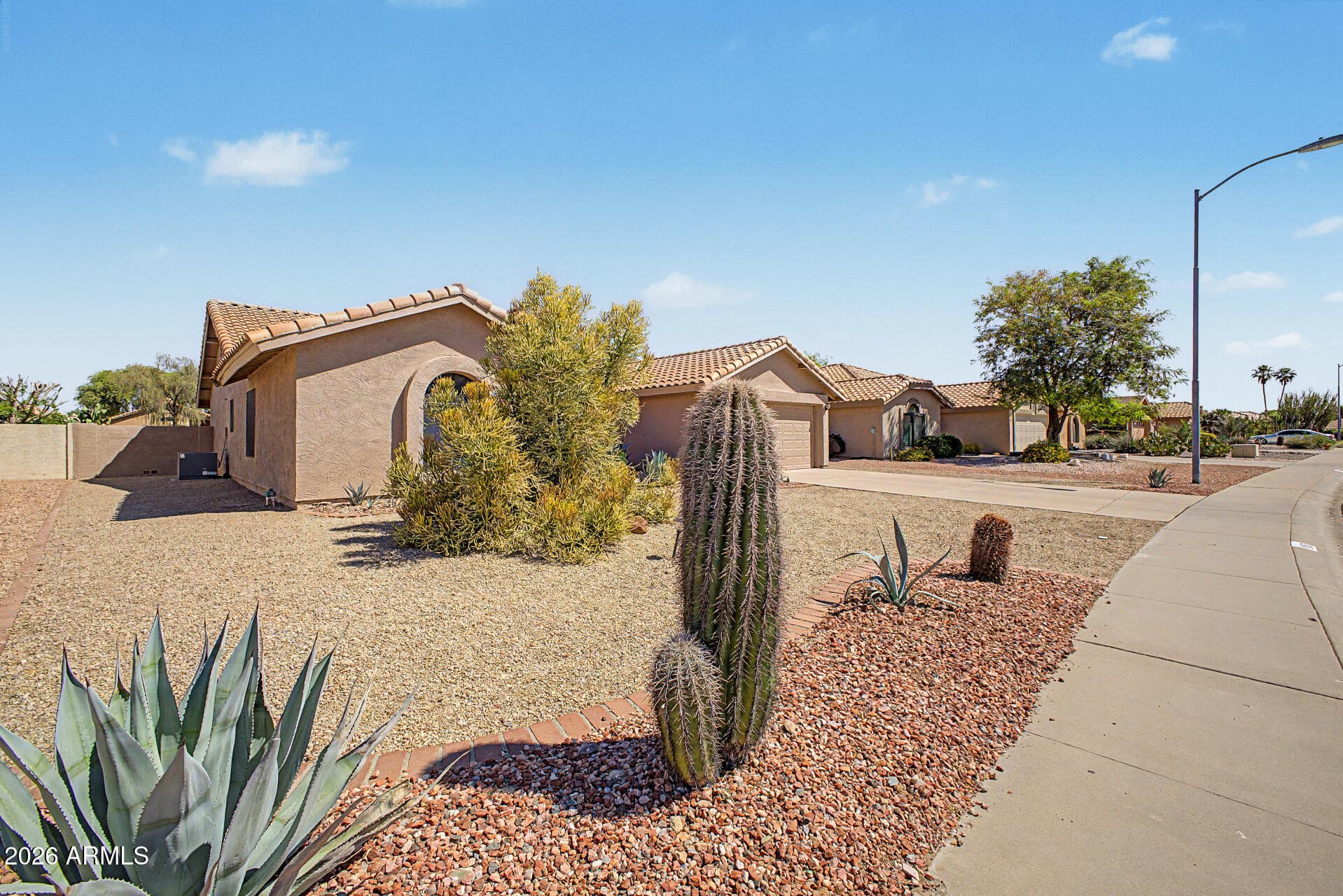 9850 W Menadota Dr — photo 2