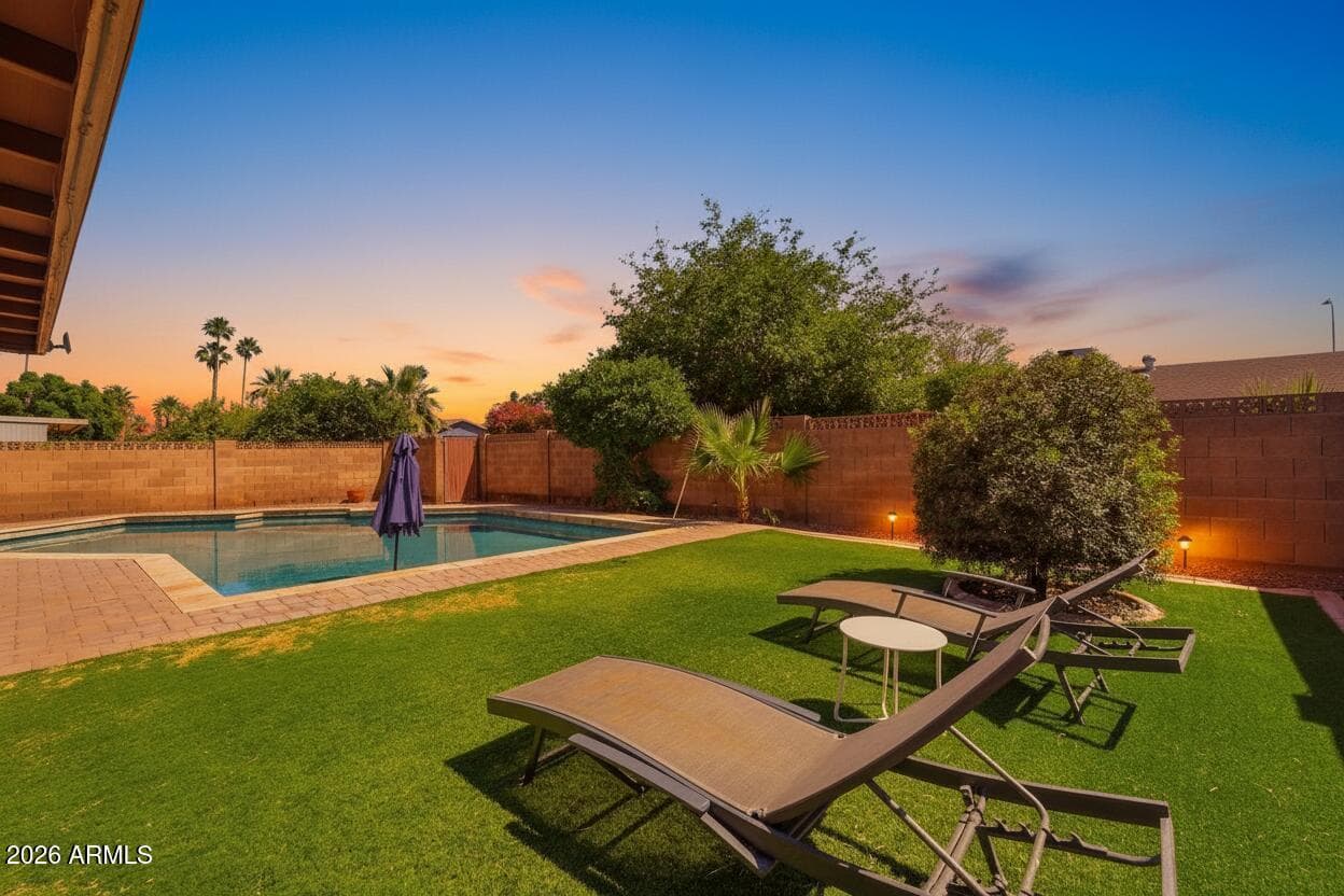 2407 E Hermosa Dr — photo 19