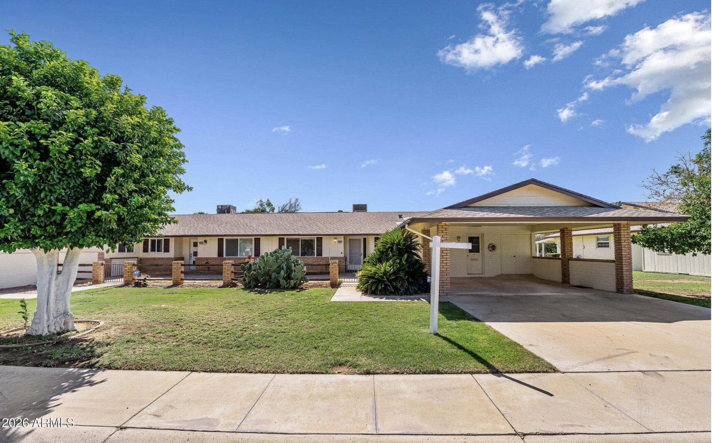 10927 W PEORIA AVE - Photo 3