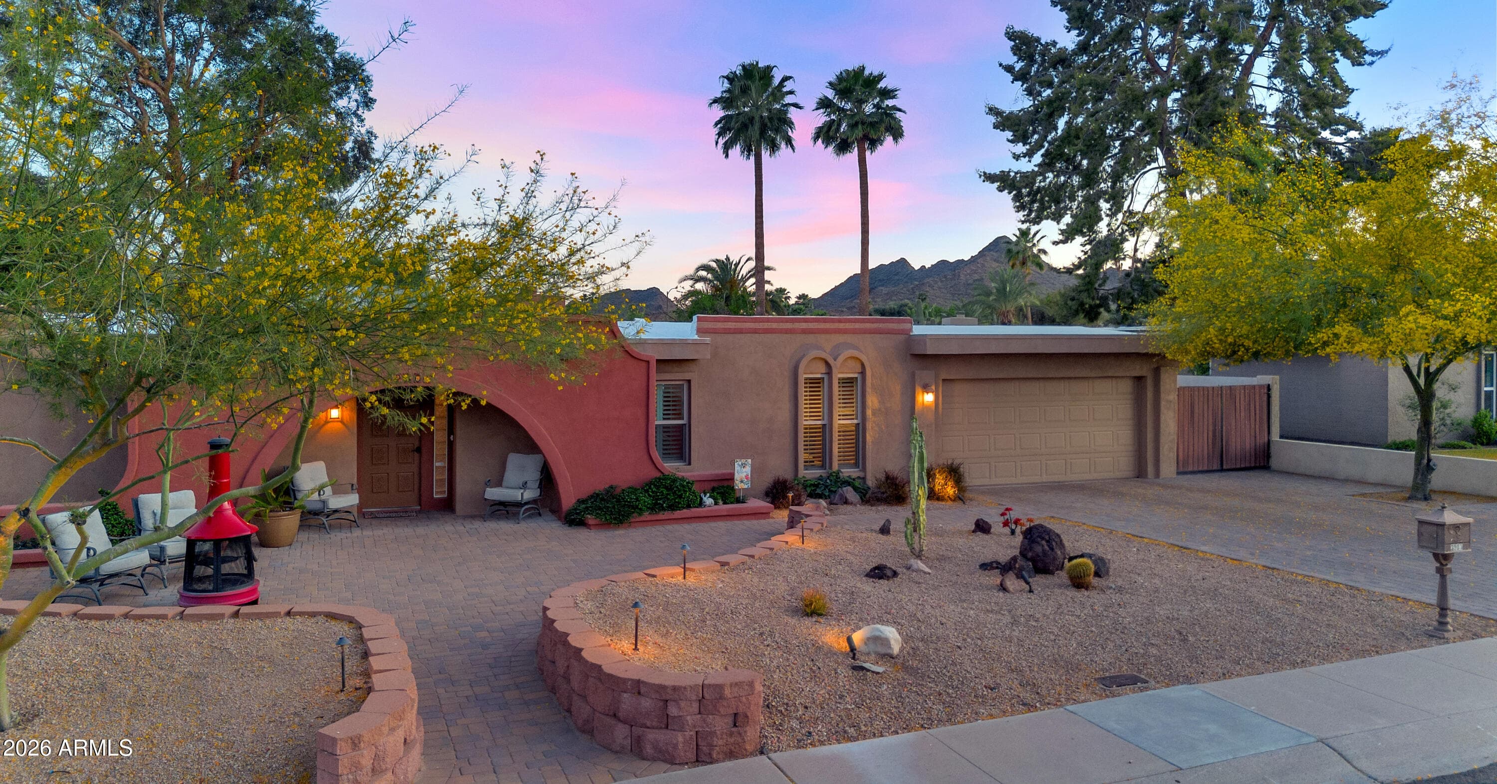 2501 E Yucca St — photo 2