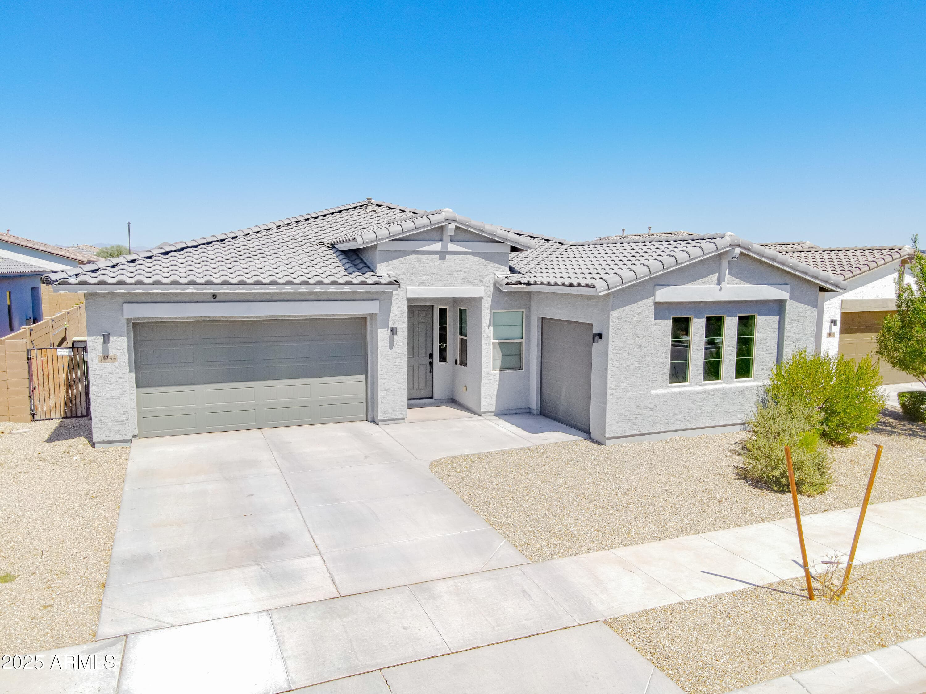 14144 W Smoketree Dr — photo 2