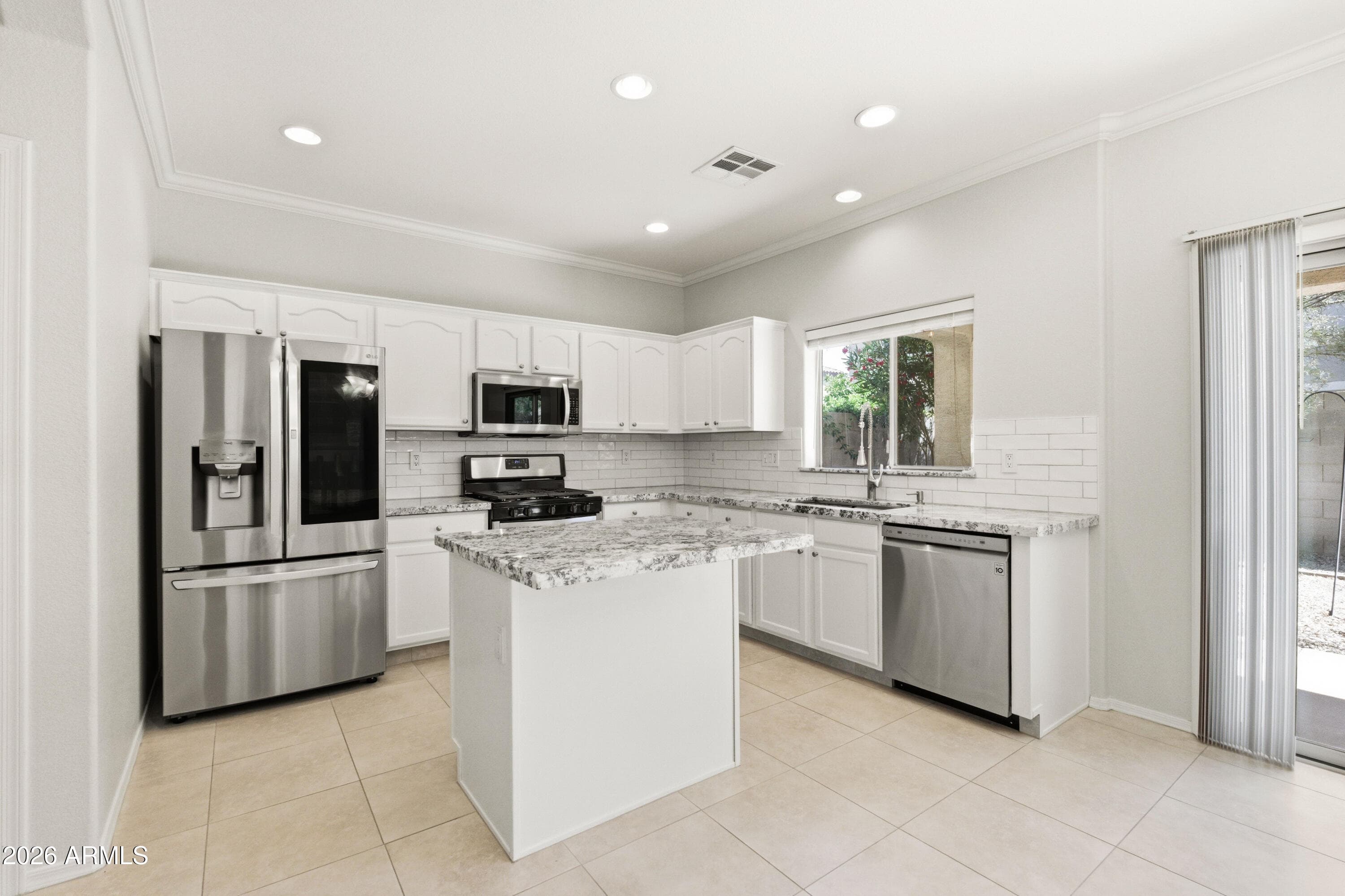1555 E ELGIN ST - Photo 3
