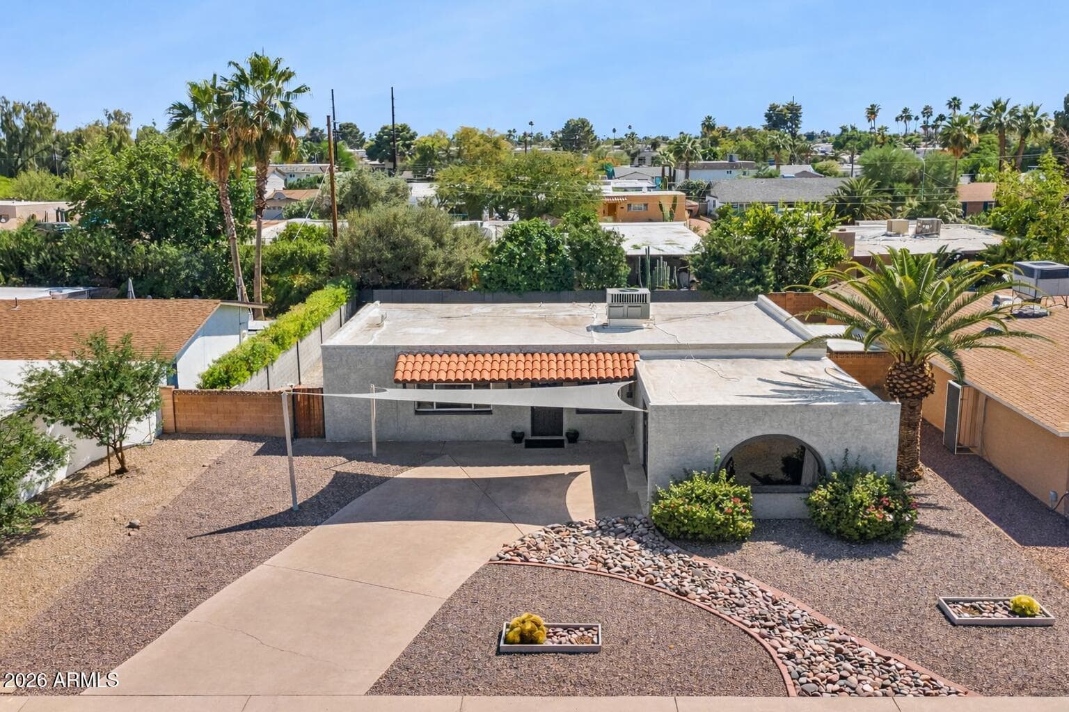 8319 E Bonnie Rose Ave — photo 2