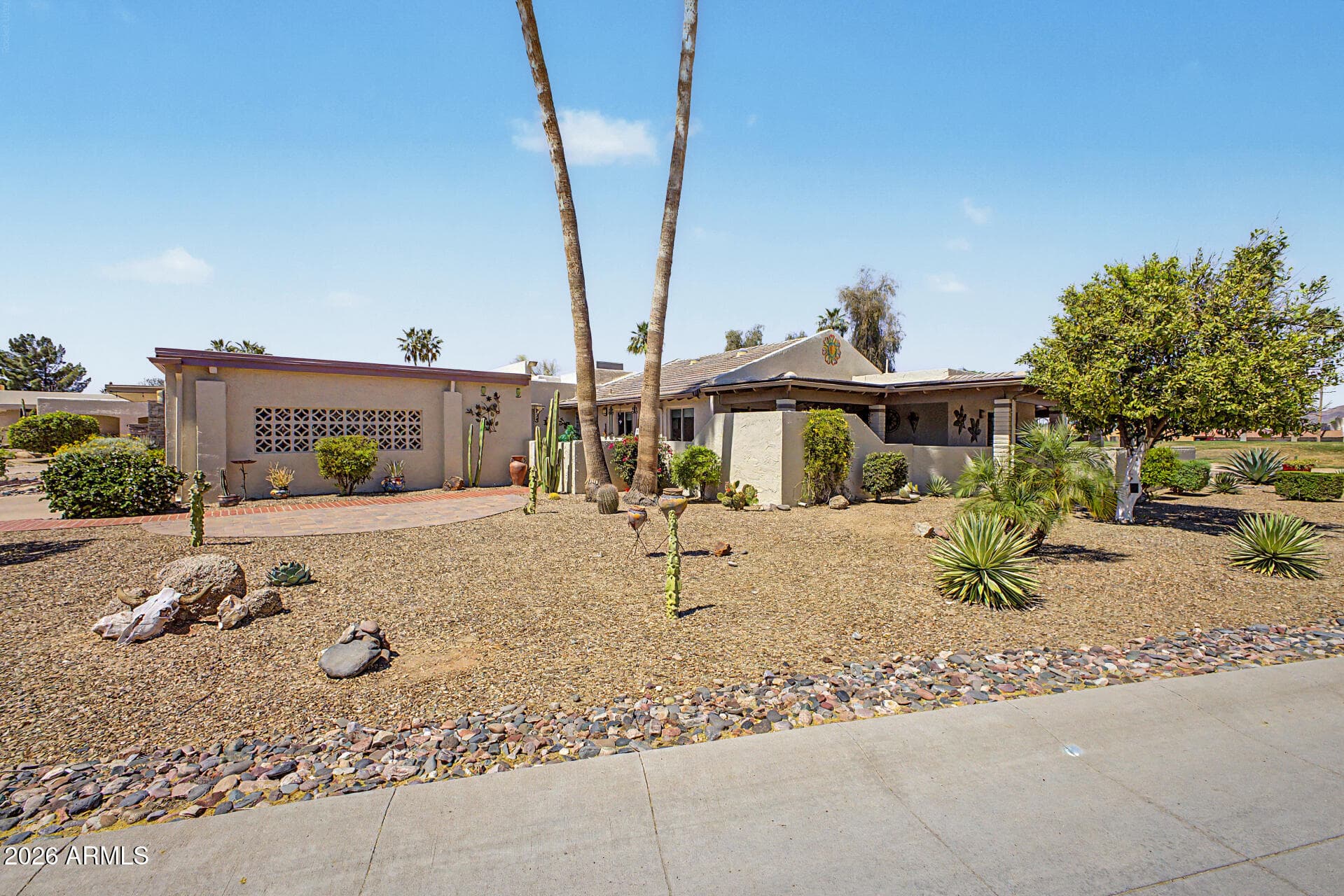 18722 E Rio Ln — photo 1