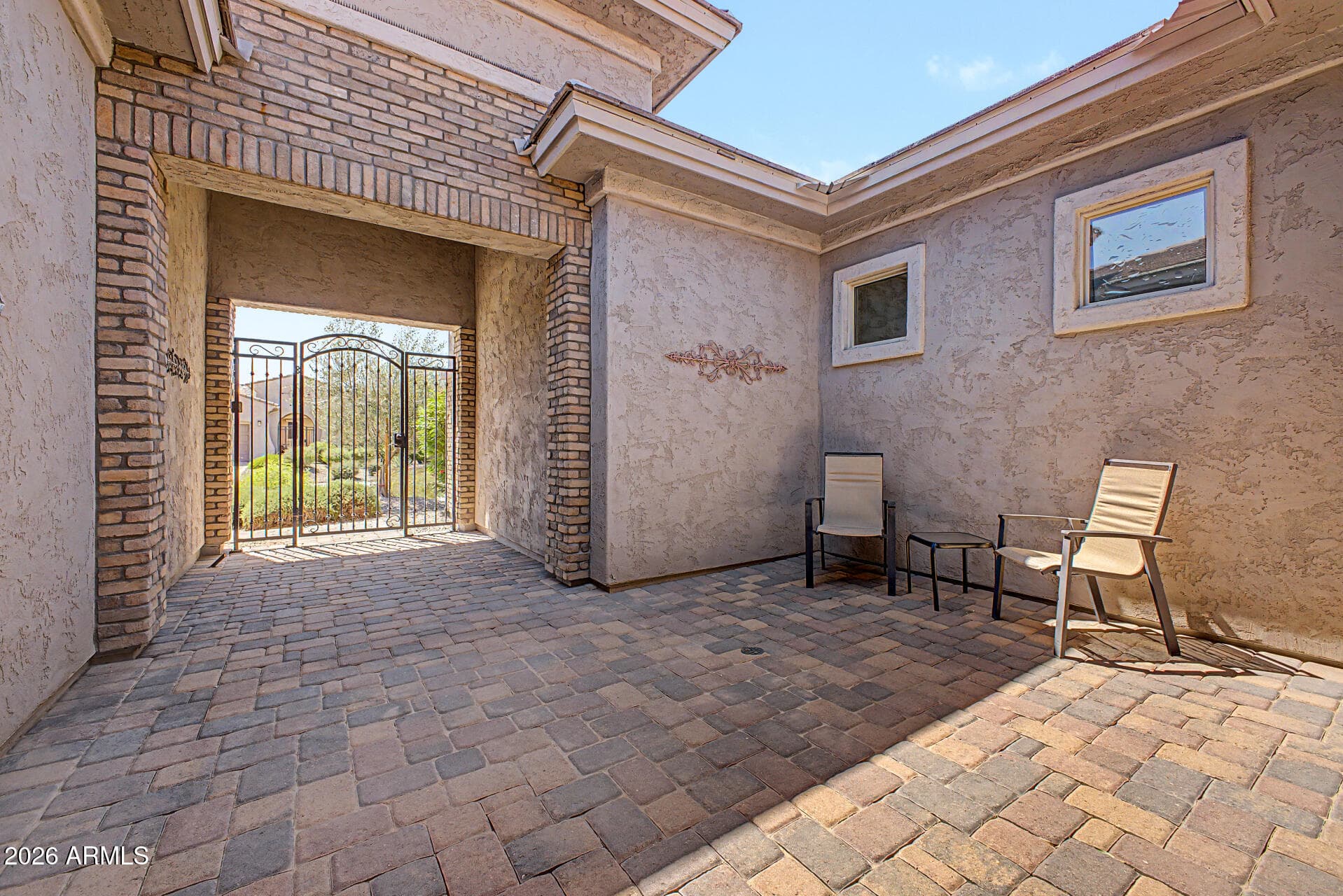 18392 W Thunderhill Pl — photo 2
