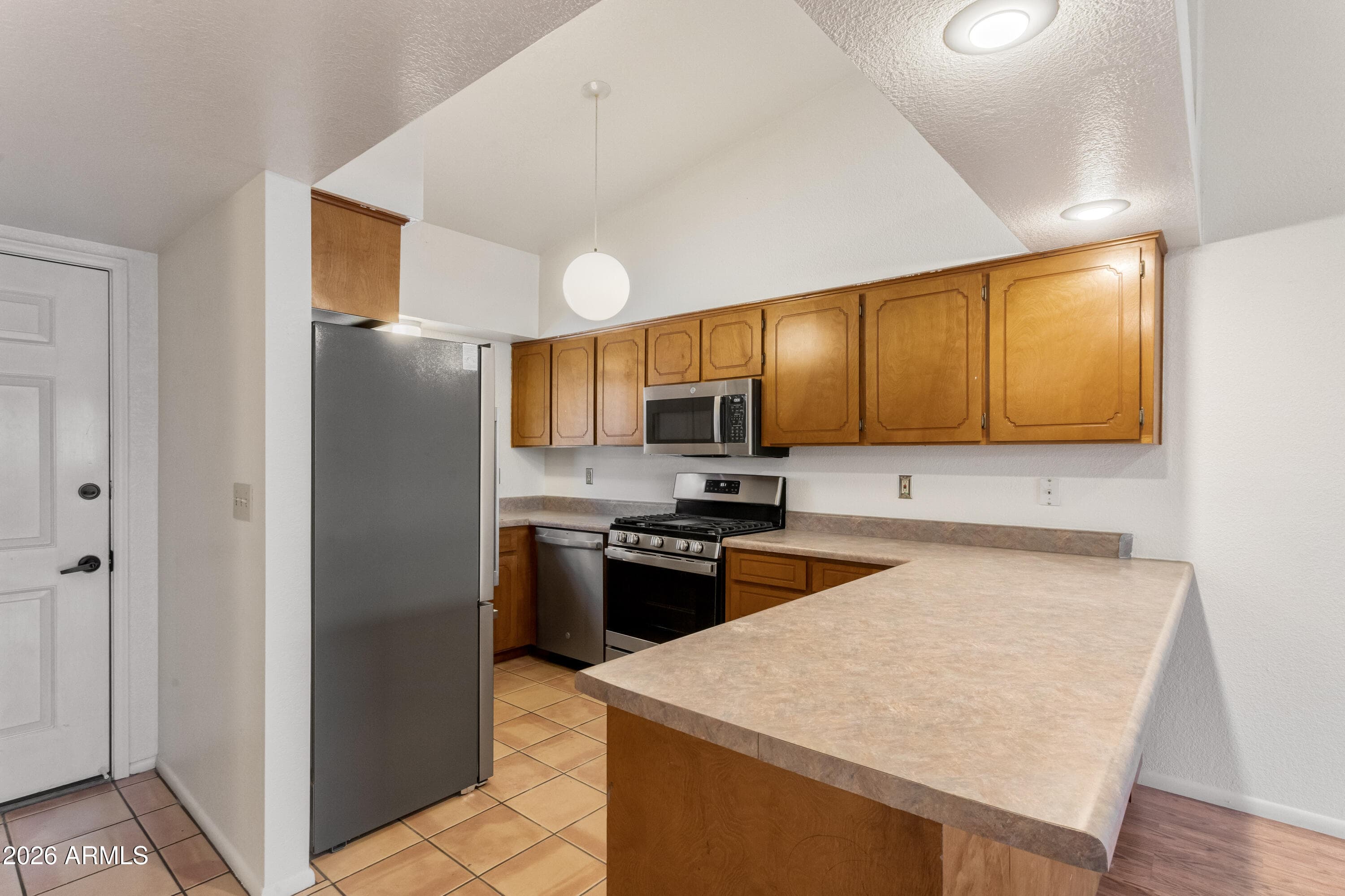 463 SANTA CRUZ DR - Photo 4