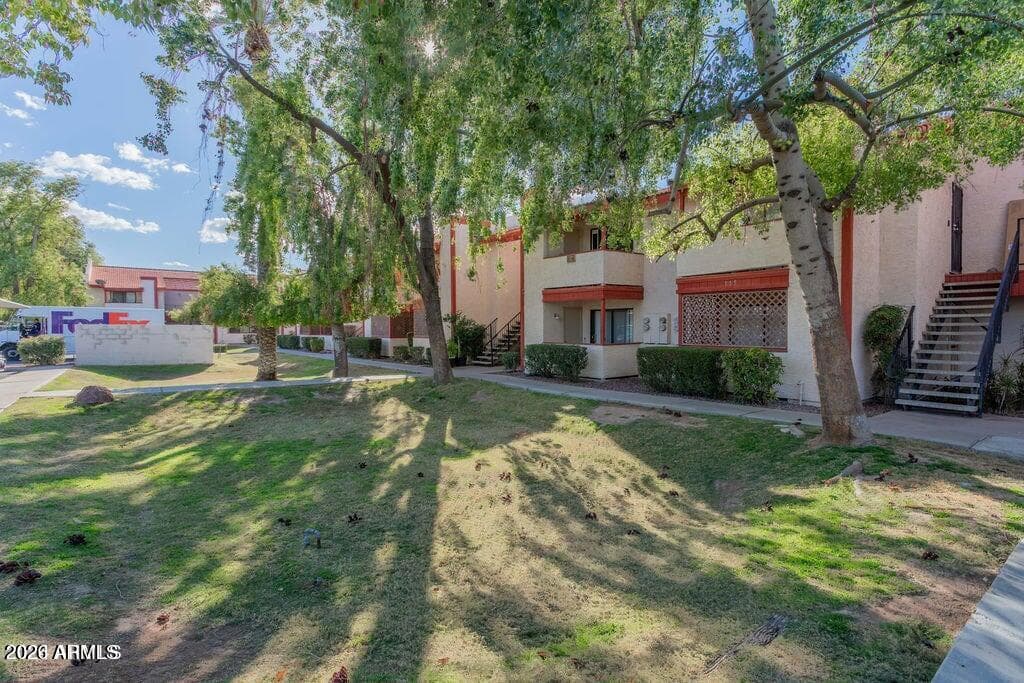 4211 E Palm Ln Unit 219 — photo 2