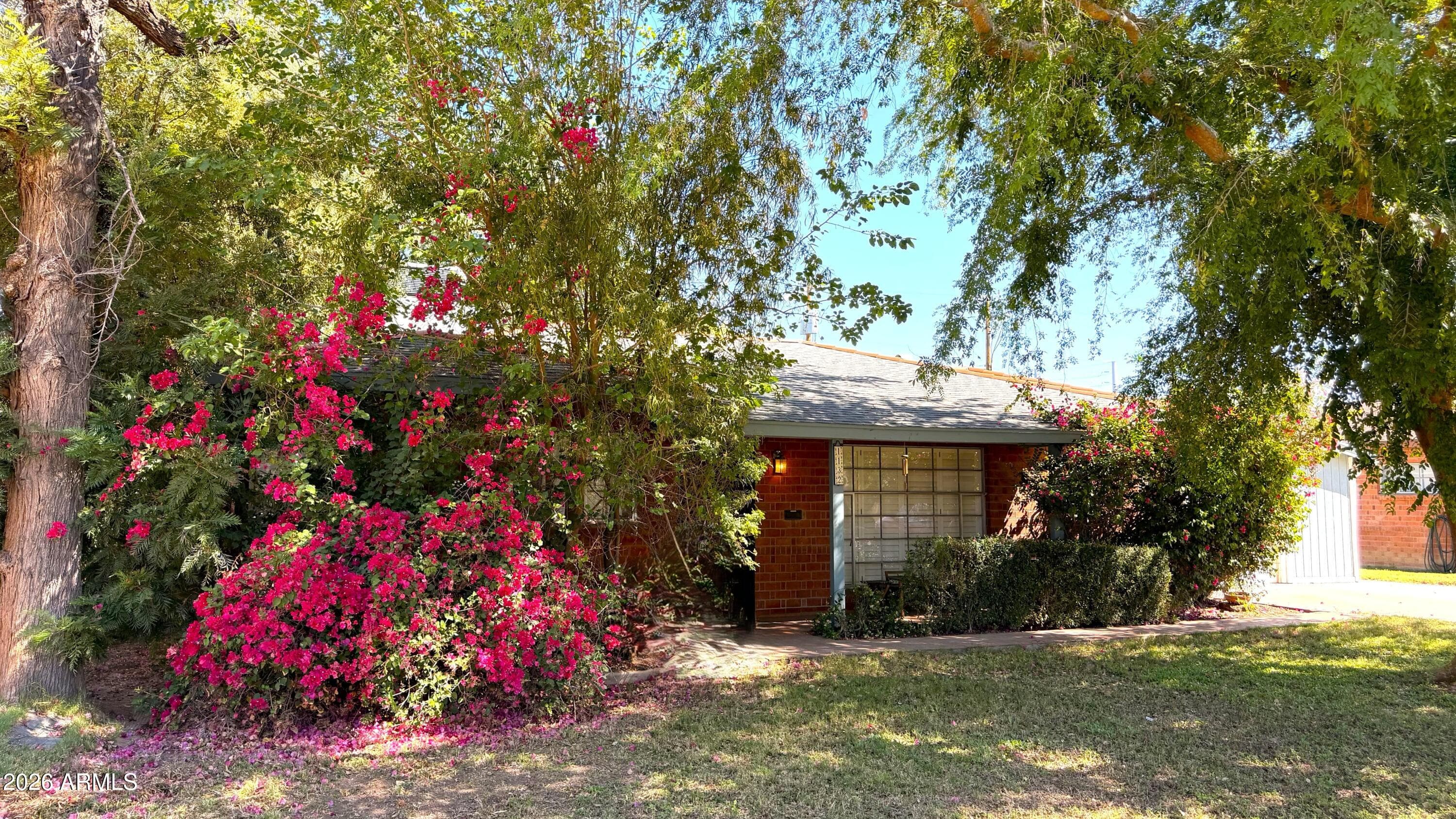 1132 E Flynn Ln — photo 34