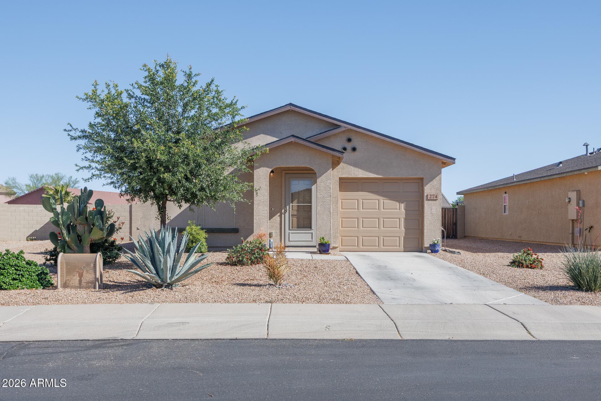 274 W Watson Ct — photo 1