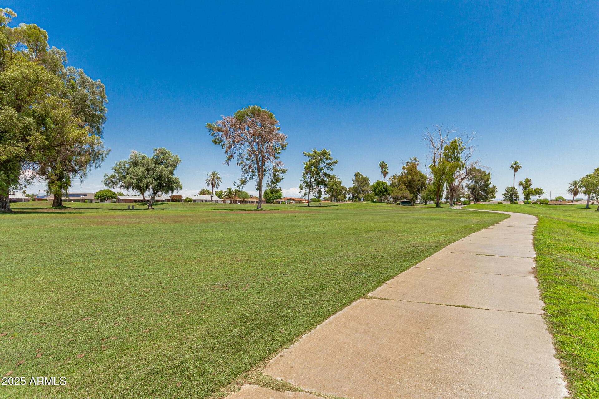 10022 W MOUNTAIN VIEW RD - Photo 32
