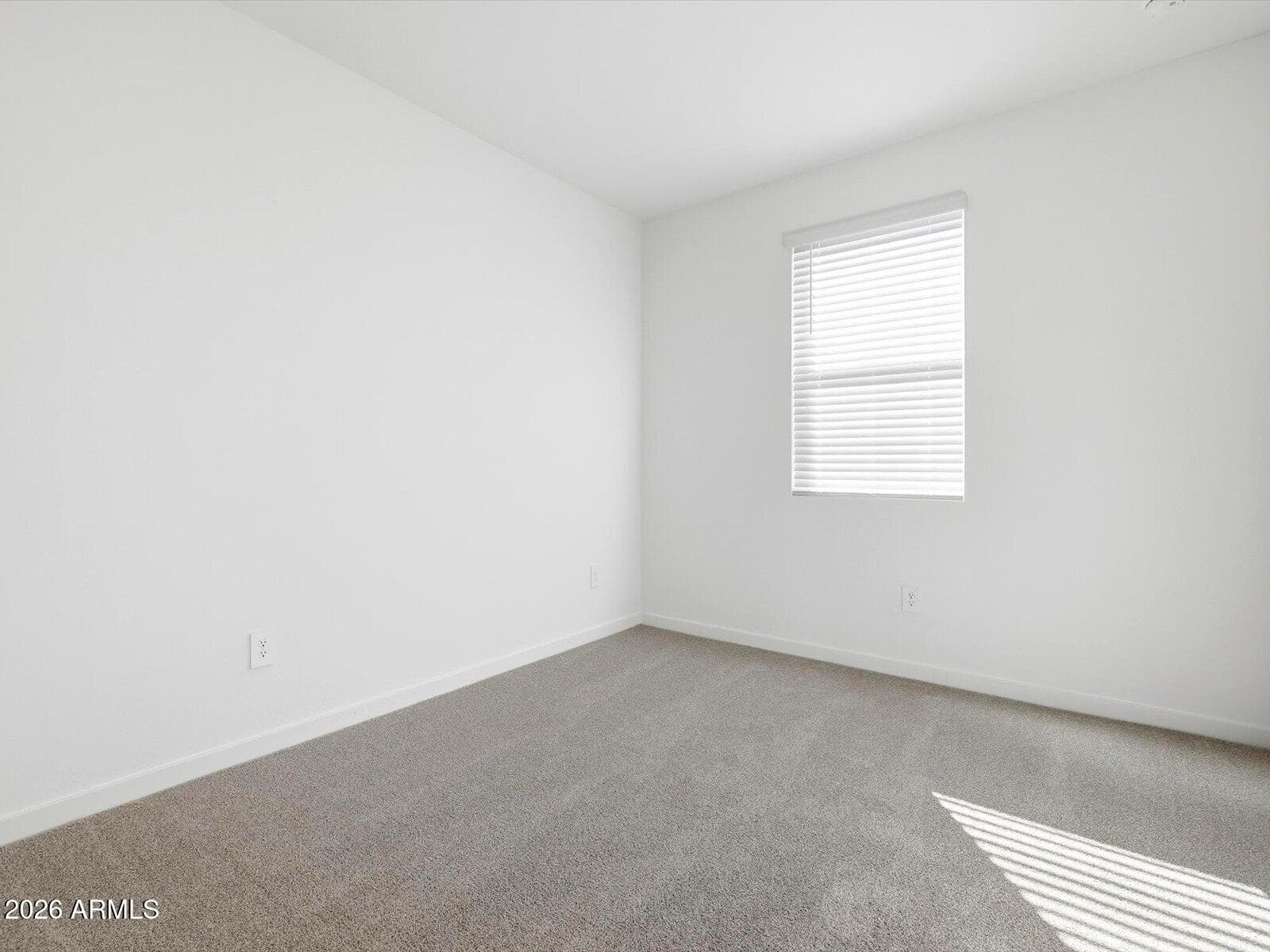 3301 N CAMDEN DR - Photo 4