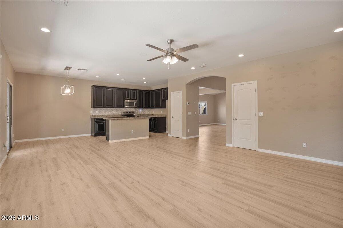 4646 N 111th Ln — photo 2