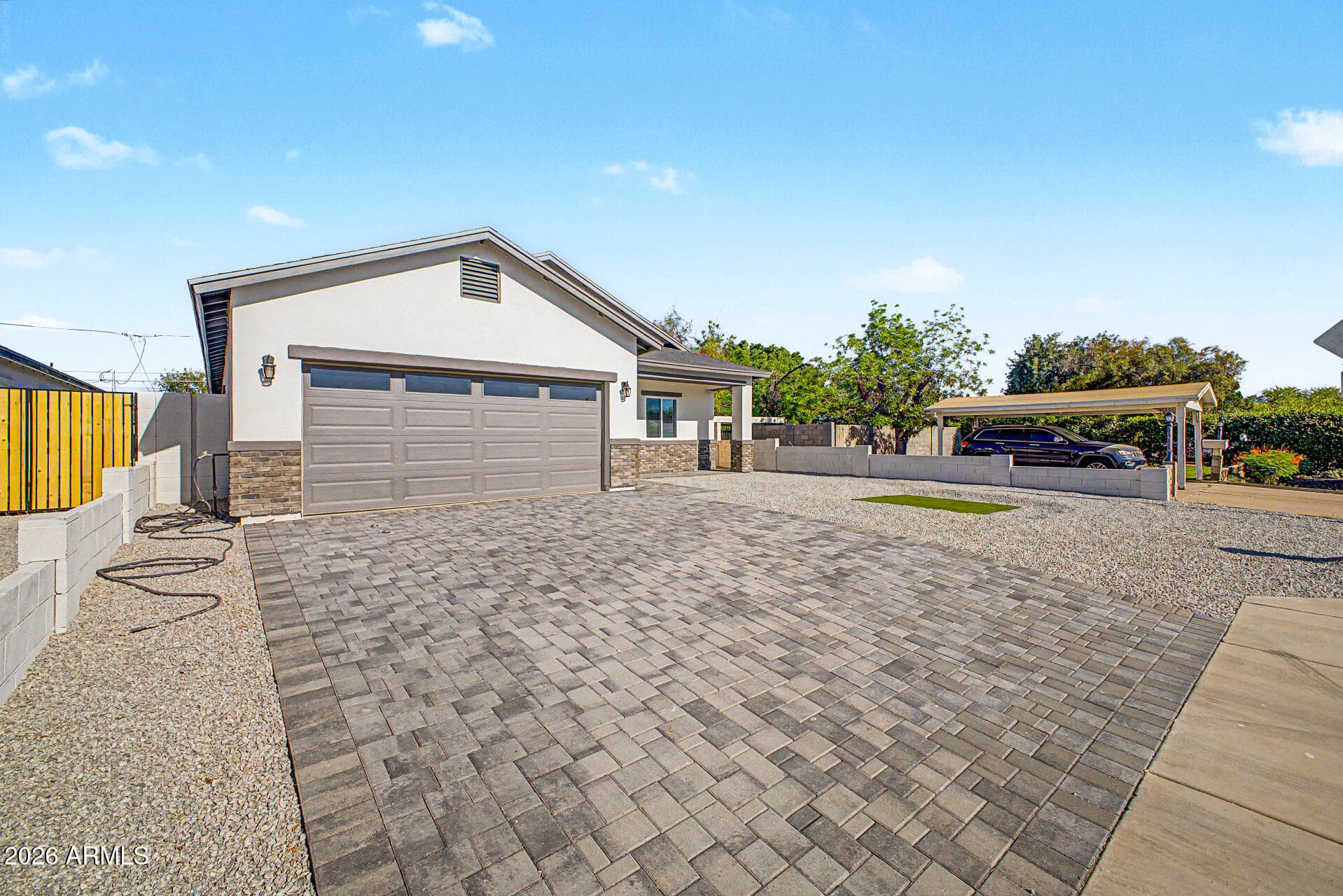 2037 N 22 St — photo 2