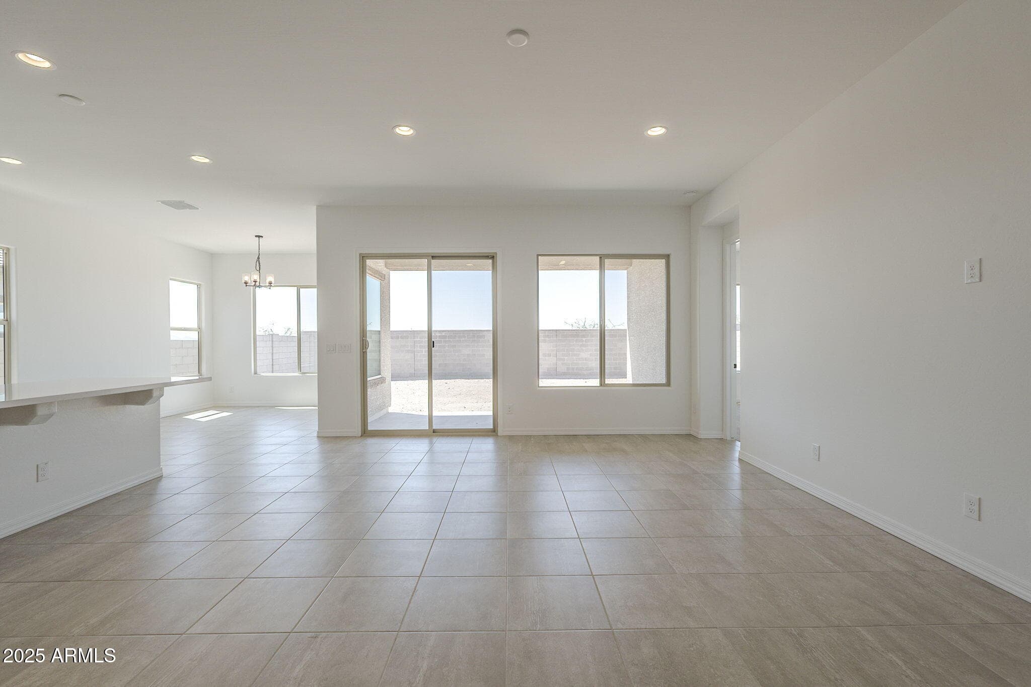 20269 W Catalina Dr — photo 2