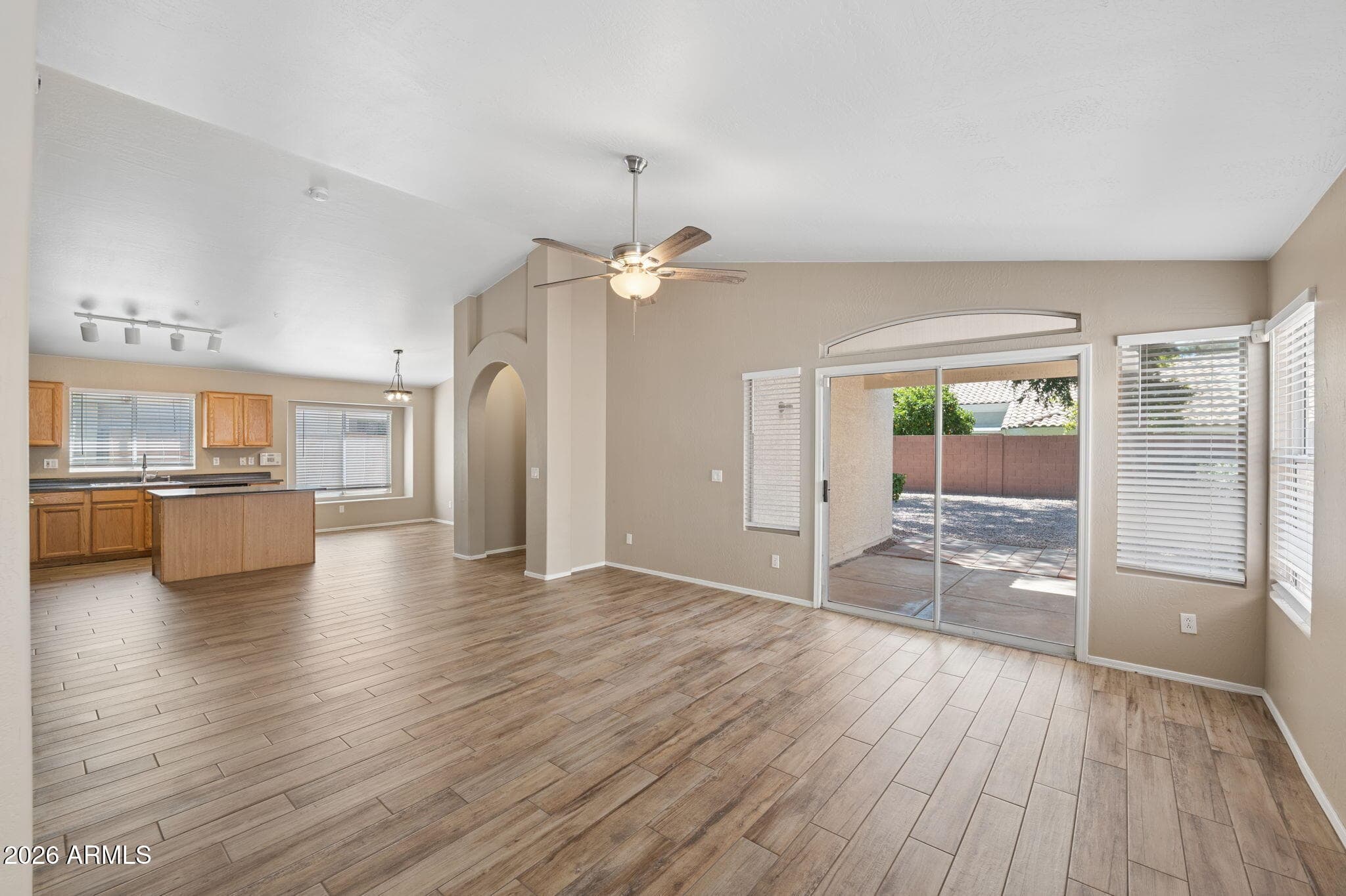 18642 N 42nd St — photo 2