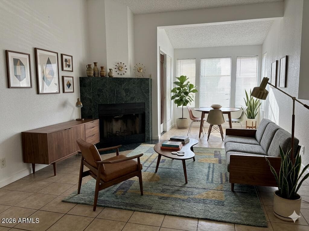 1820 E Morten Ave 203 — photo 1