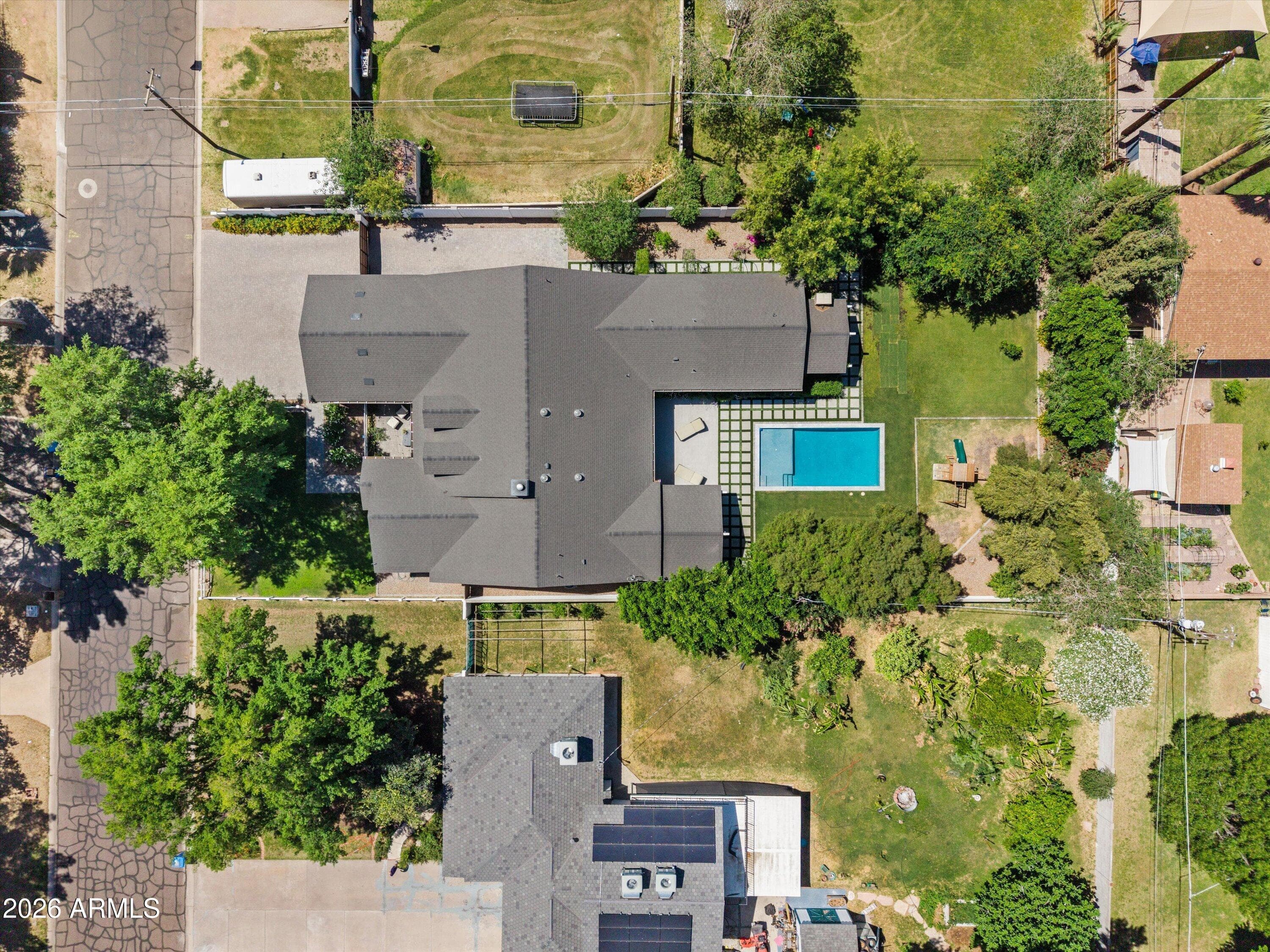 3216 E Weldon Ave — photo 60