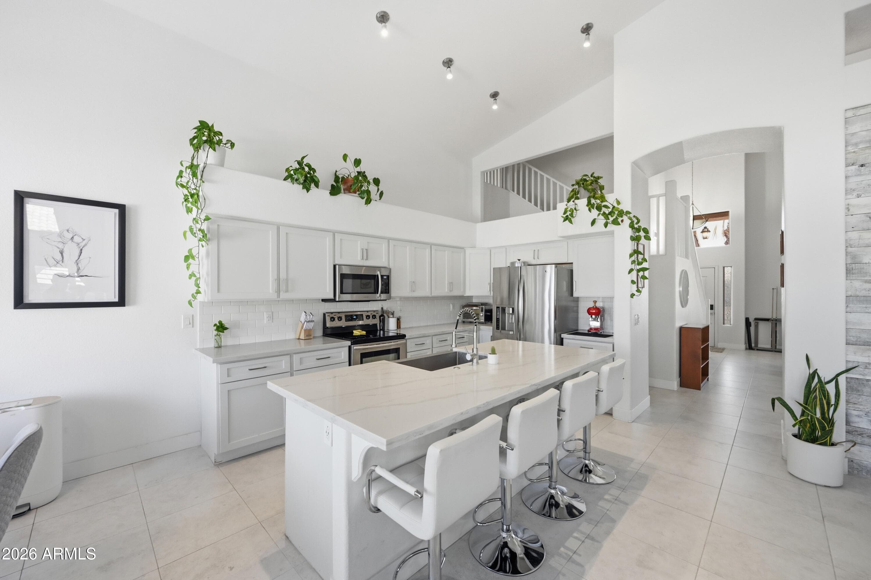 1572 E Black Diamond Dr — photo 2