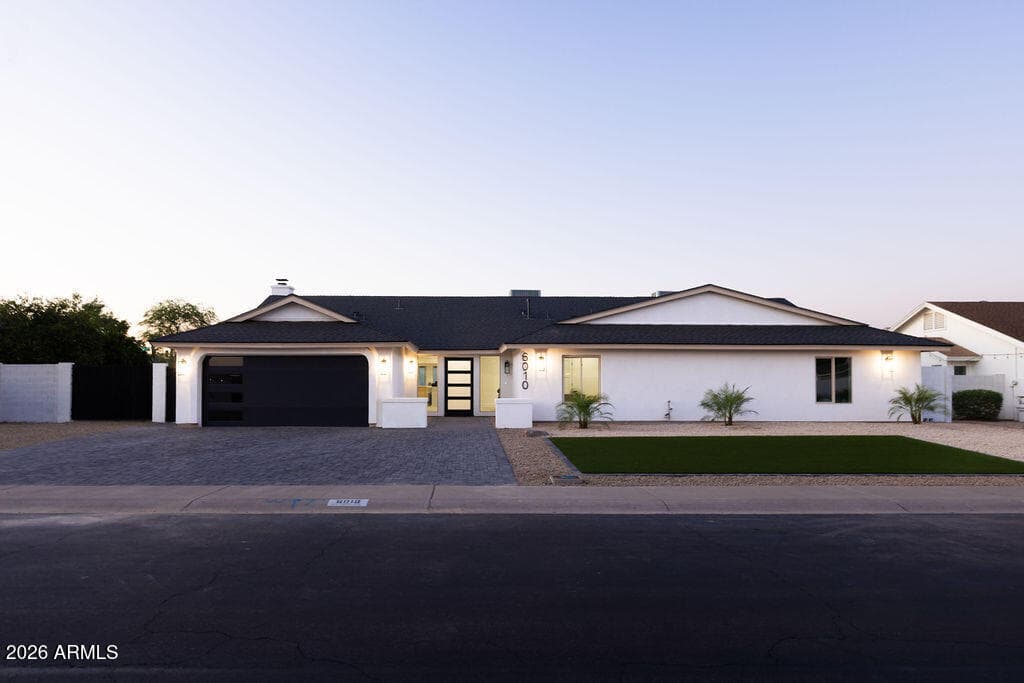 6010 E Greenway E Ln — photo 2