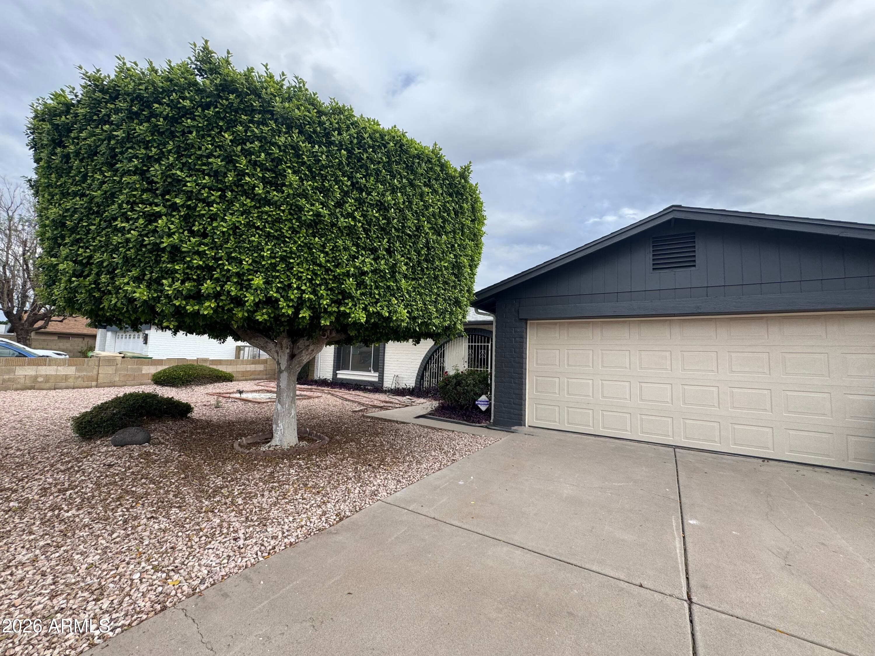 5817 W Tierra Buena Ln — photo 1
