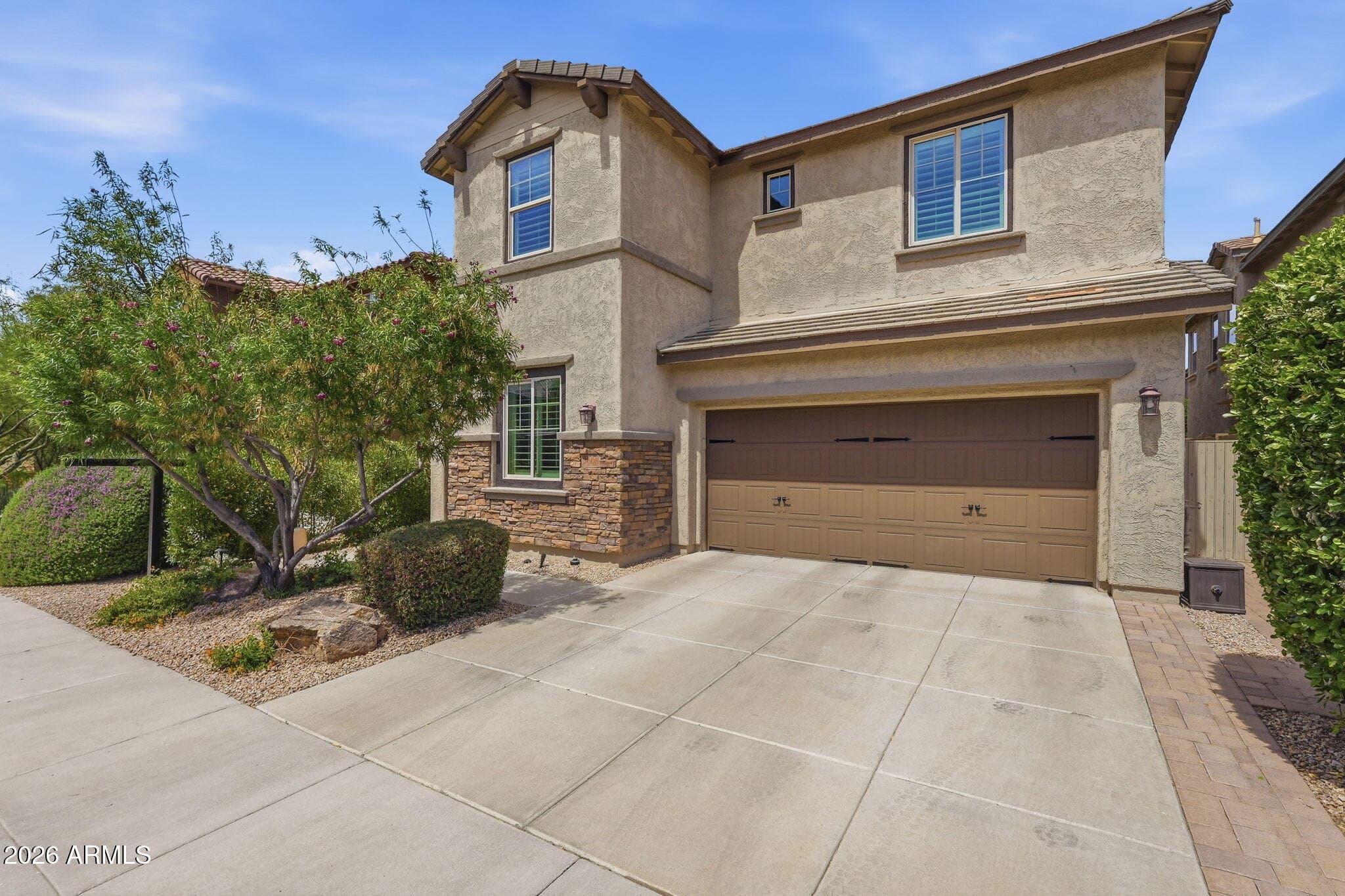 3608 E Salter Dr — photo 1