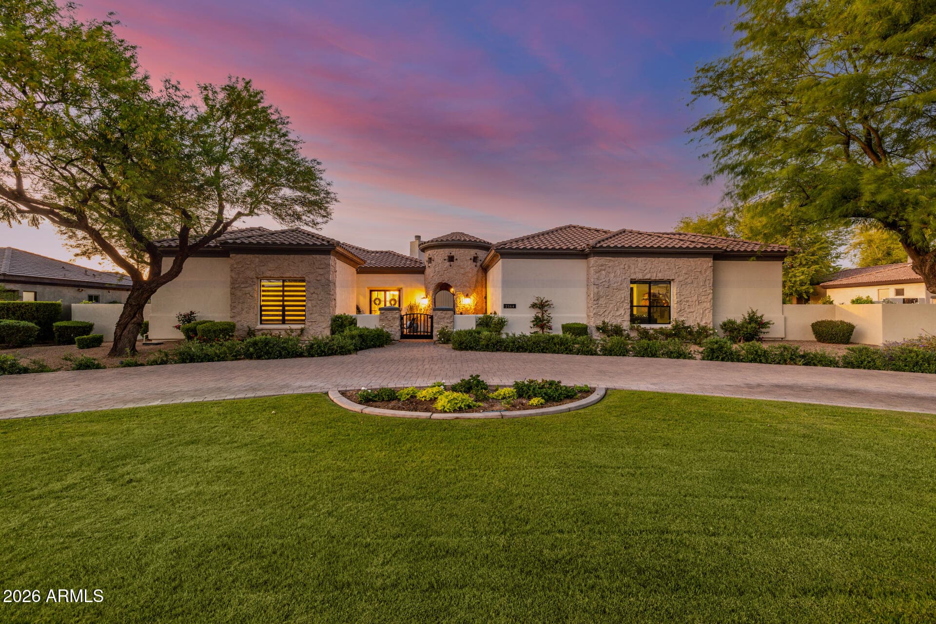 2564 E Teakwood Pl — photo 1